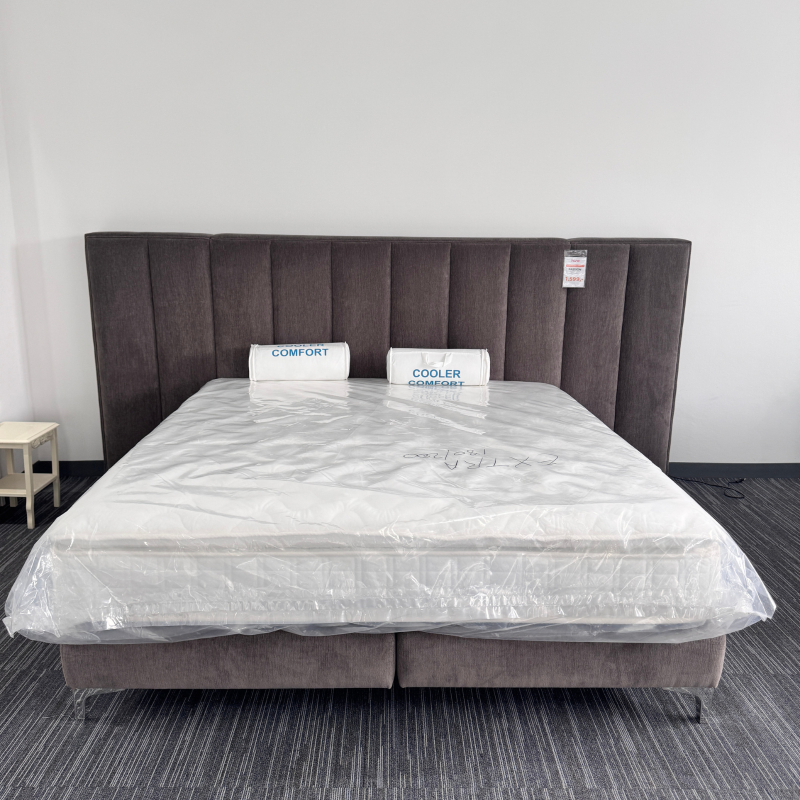 PASSION 180×200 – Boxspringbett mit LED-Sensor