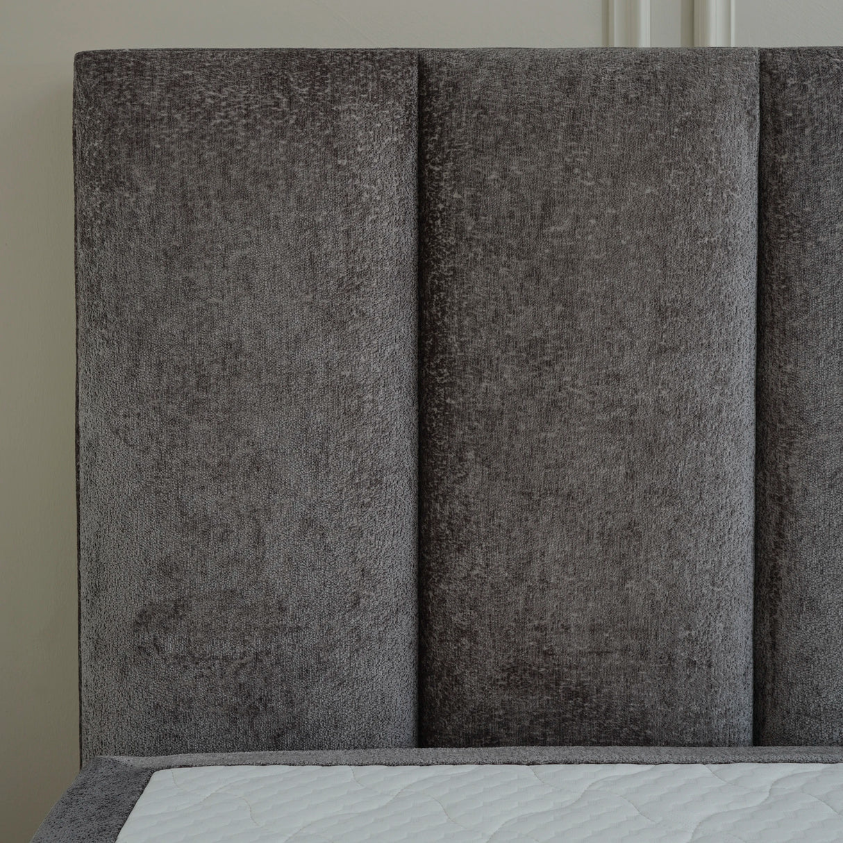 Boxspringbett OSCAR Boucle elektrisch verstellbar mit Matratze & Topper