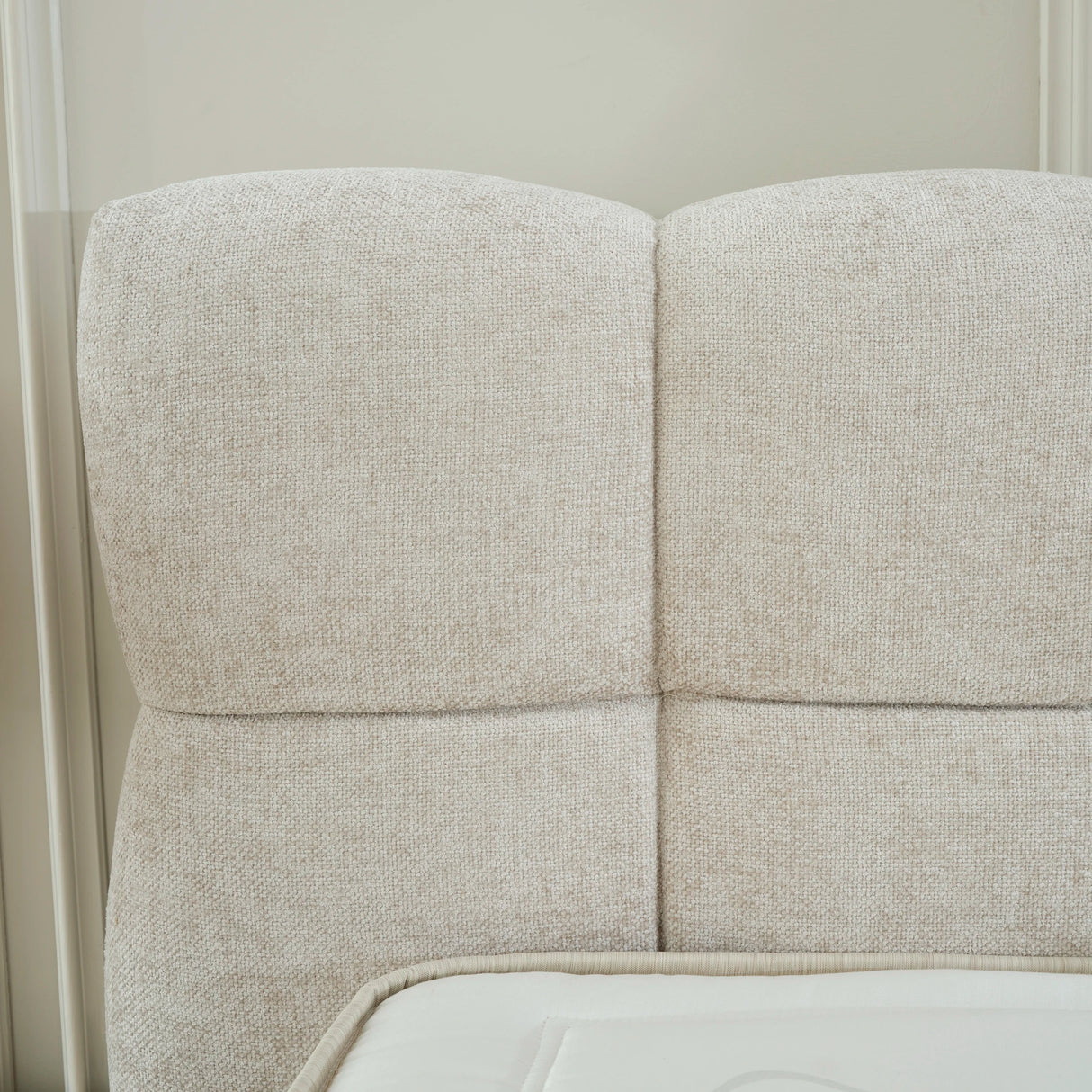 Designer Polsterbett BELO Boucle mit Stauraum