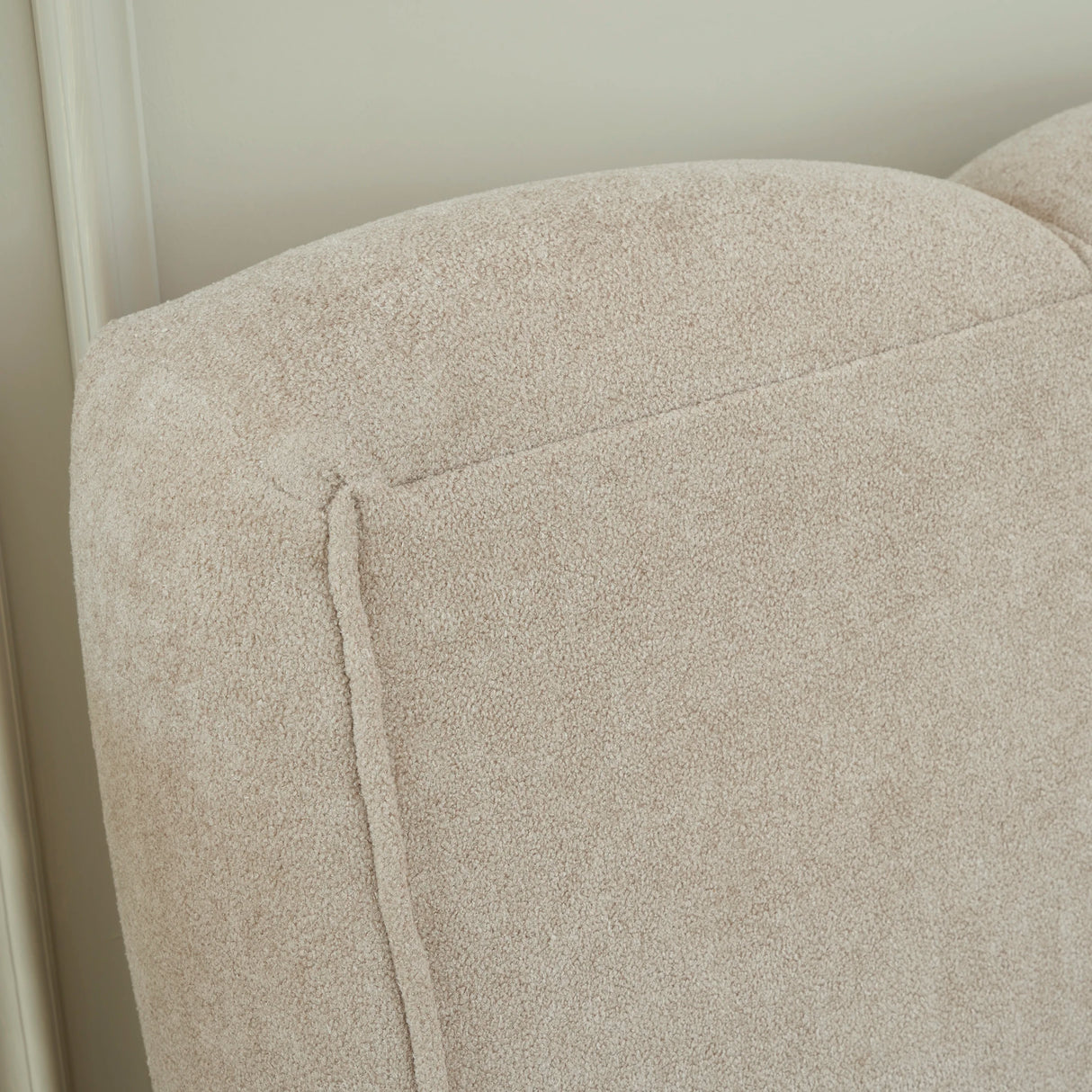 Designer Polsterbett ELARA Boucle mit Stauraum