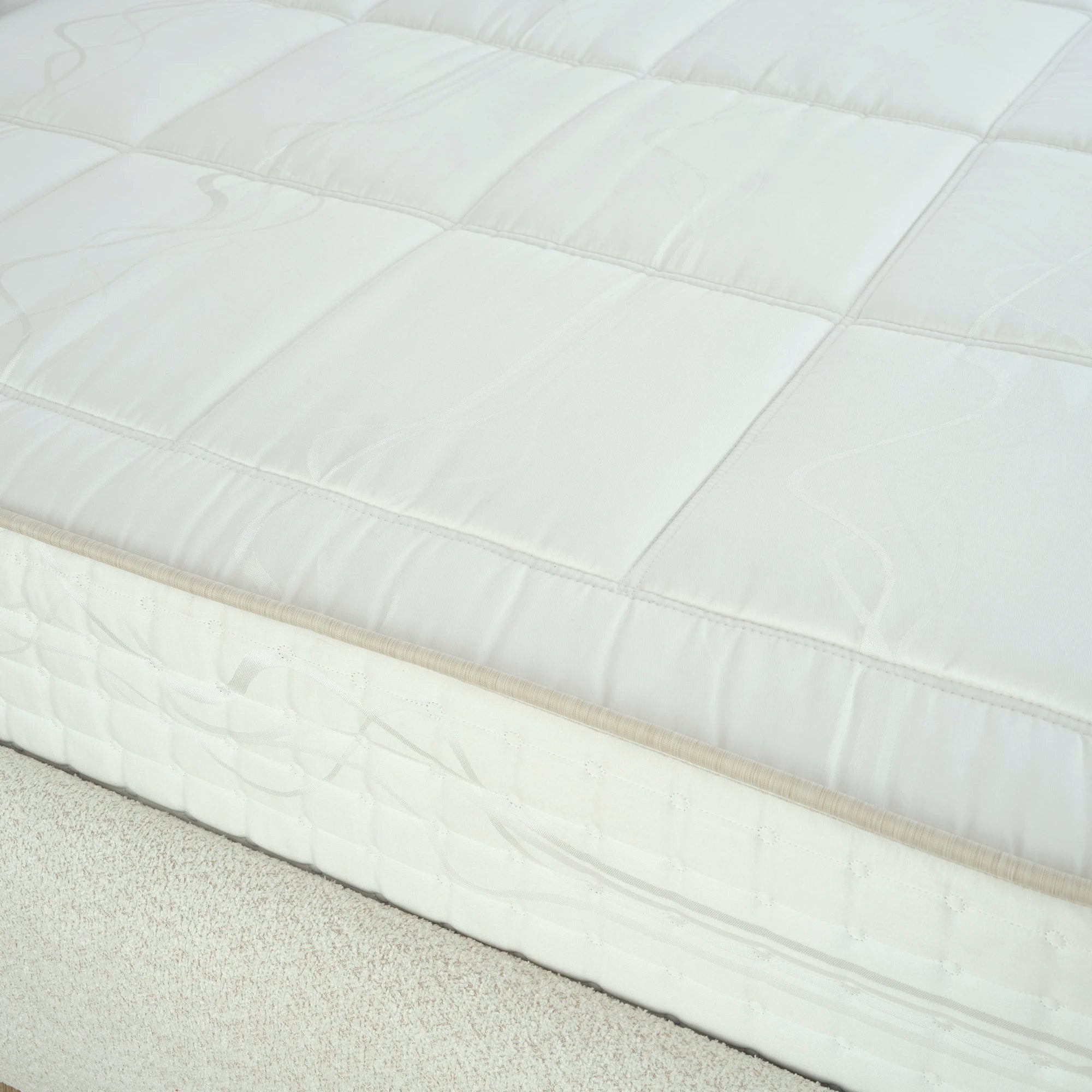 Designer Polsterbett mit Stauraum Evora