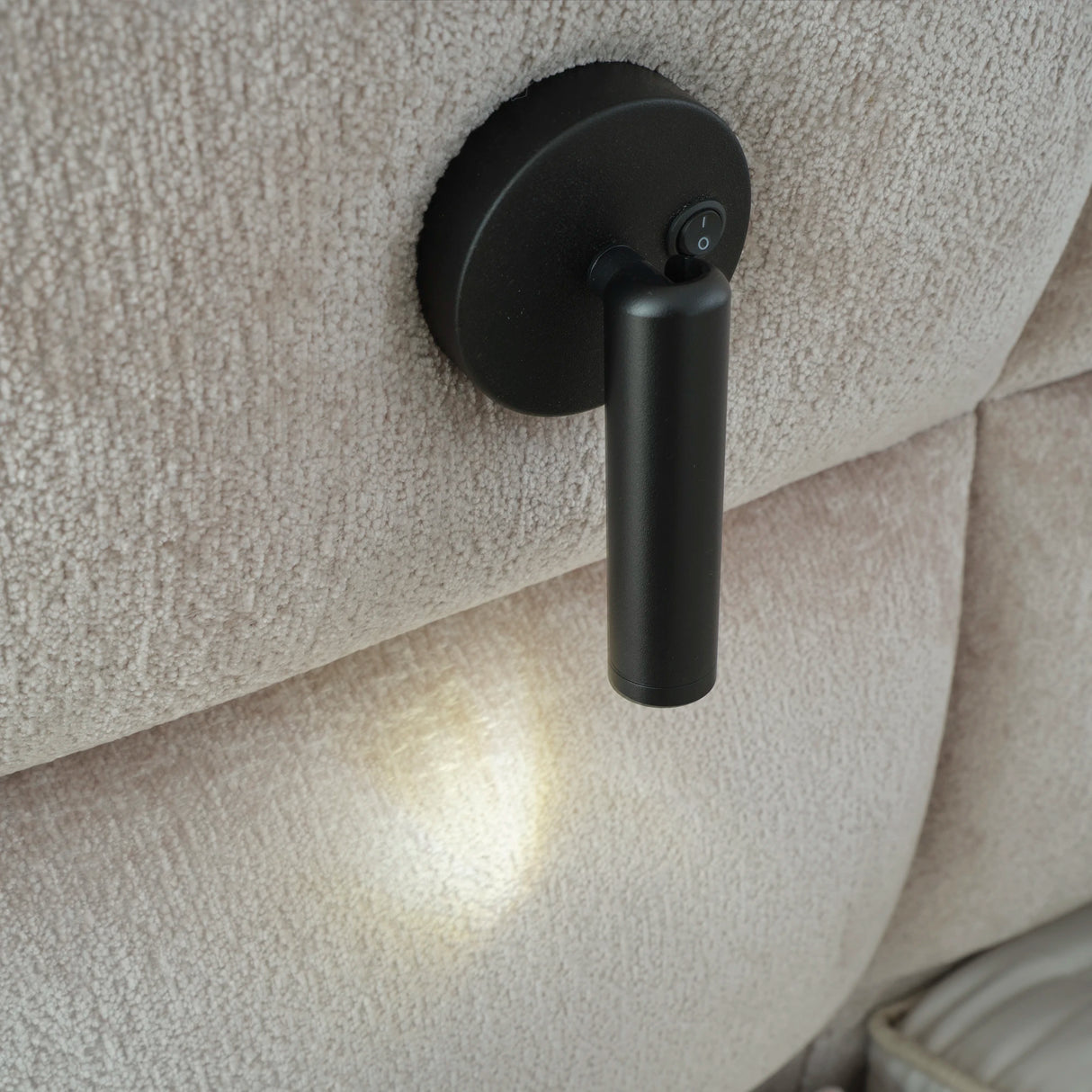 Designer Polsterbett HALLEY Boucle mit LED, Nachttische & Stauraum