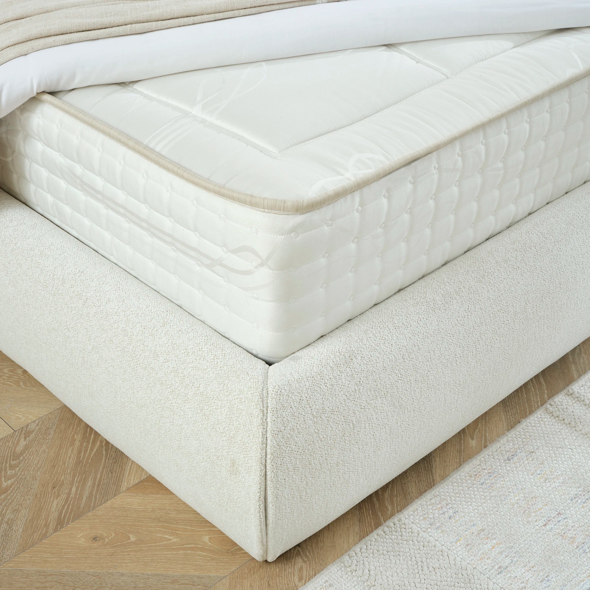 Designer Polsterbett ZENA Teddy-Boucle mit Stauraum