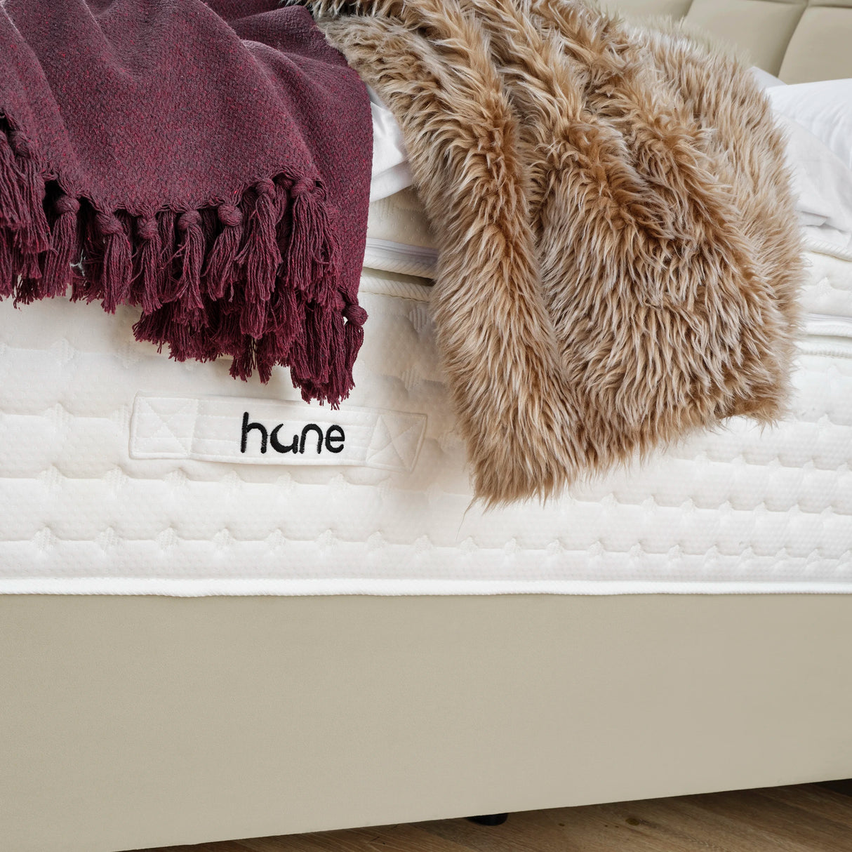 Bett mit Stauraum CASTLE LONG