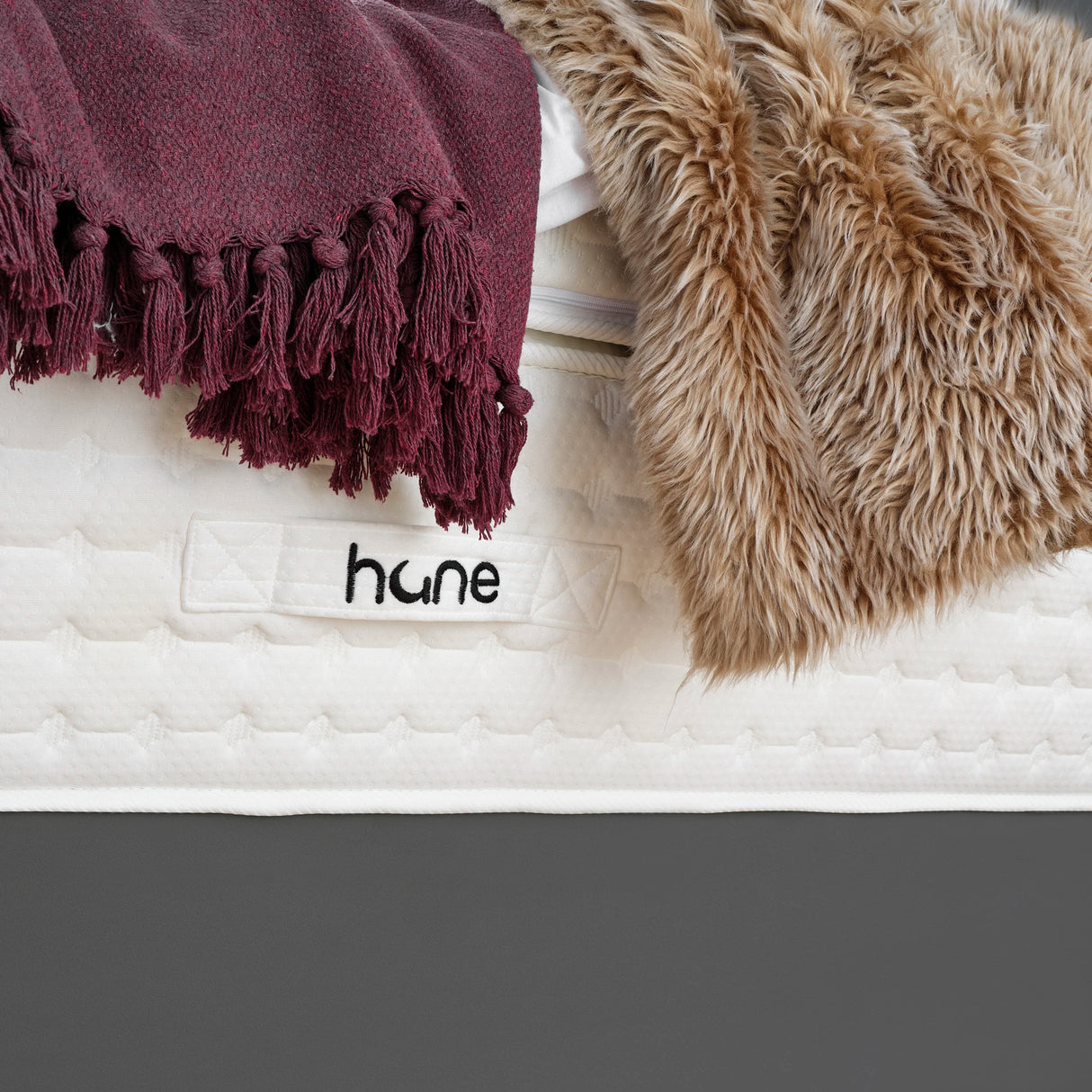 Bett mit Stauraum CASTLE LONG