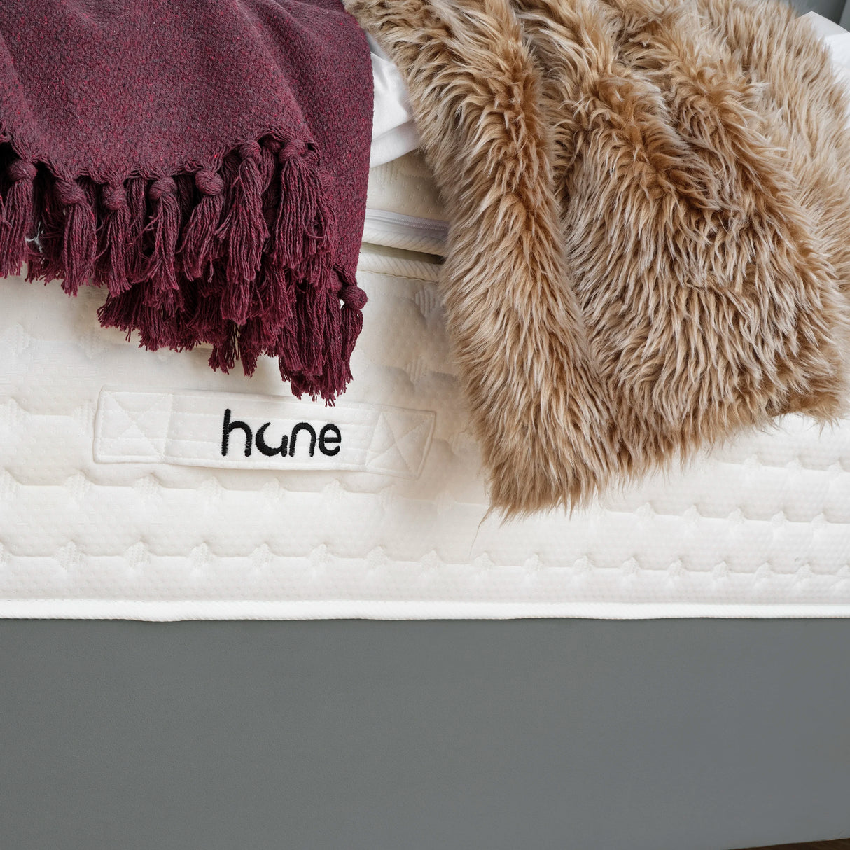 Bett mit Stauraum CASTLE LONG