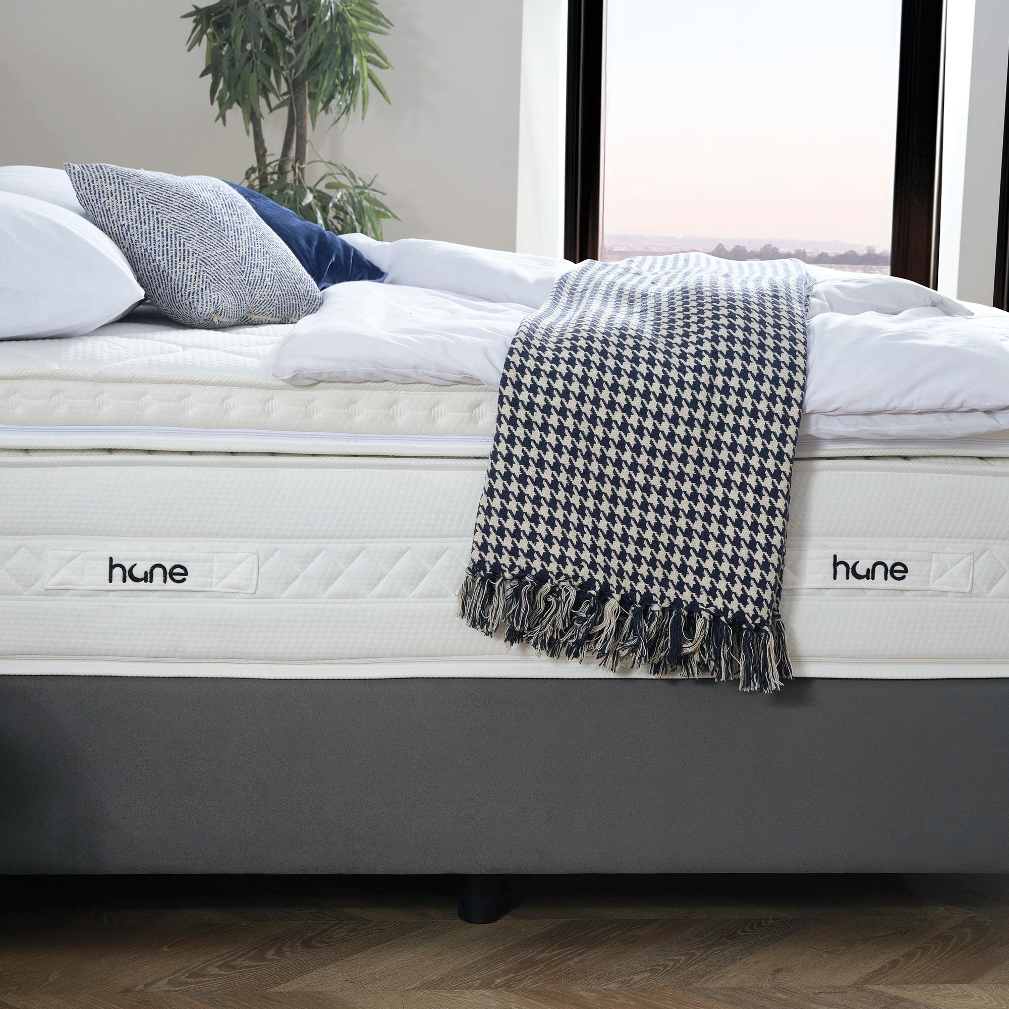 Posteľ s úložným priestorom DUBAI