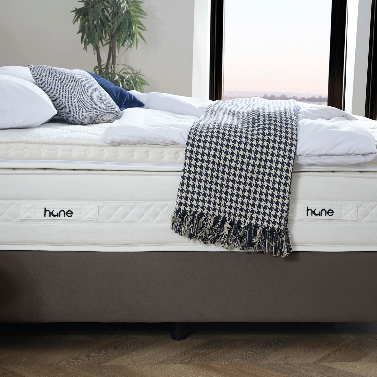 Bett mit Stauraum DUBAI