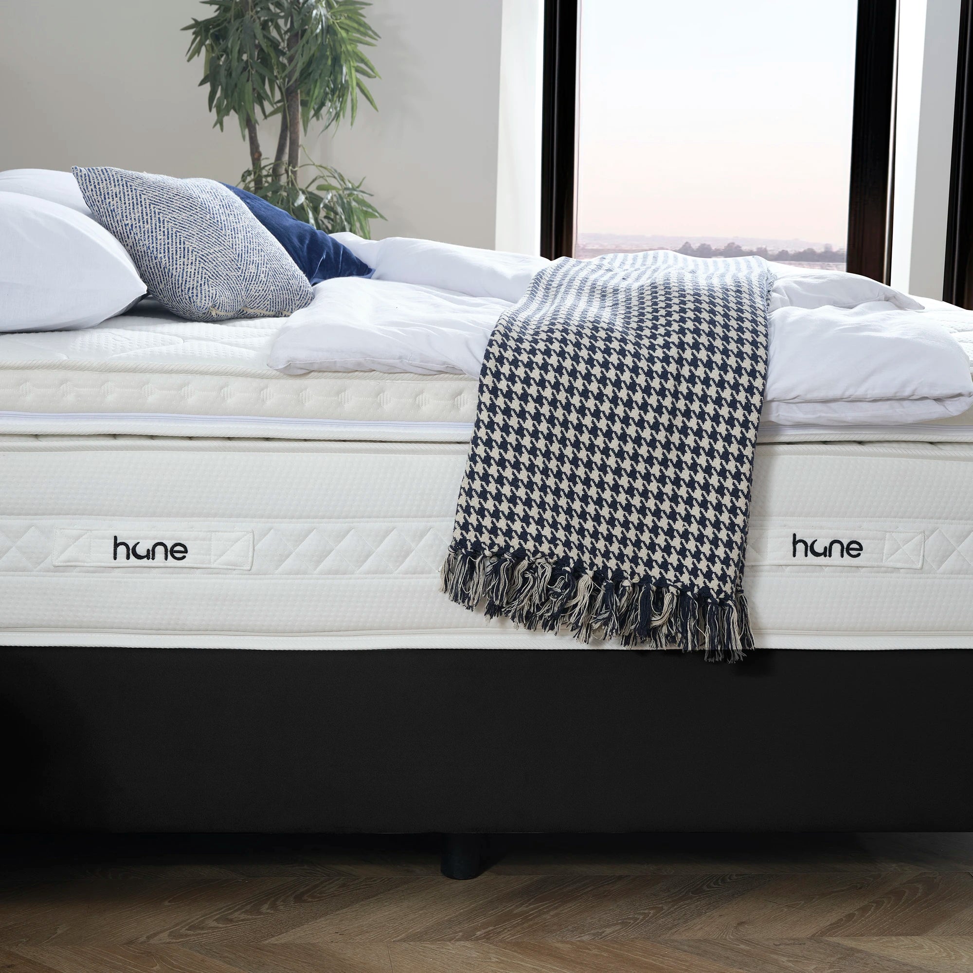 Posteľ s úložným priestorom DUBAI