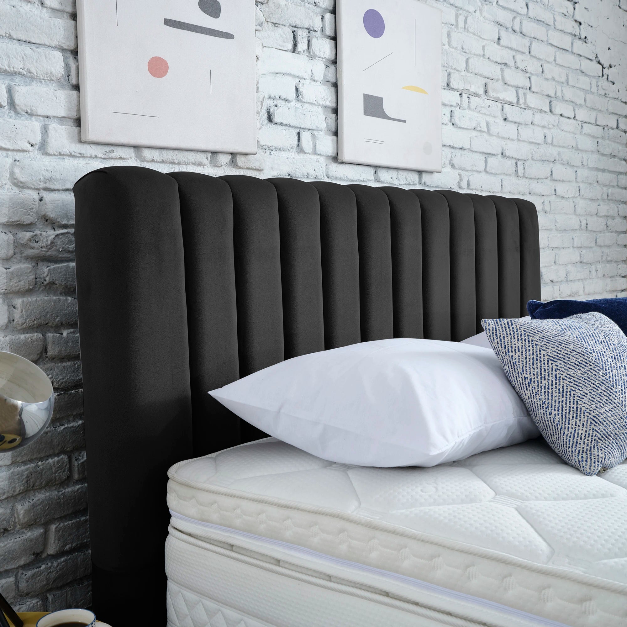 Posteľ s úložným priestorom DUBAI