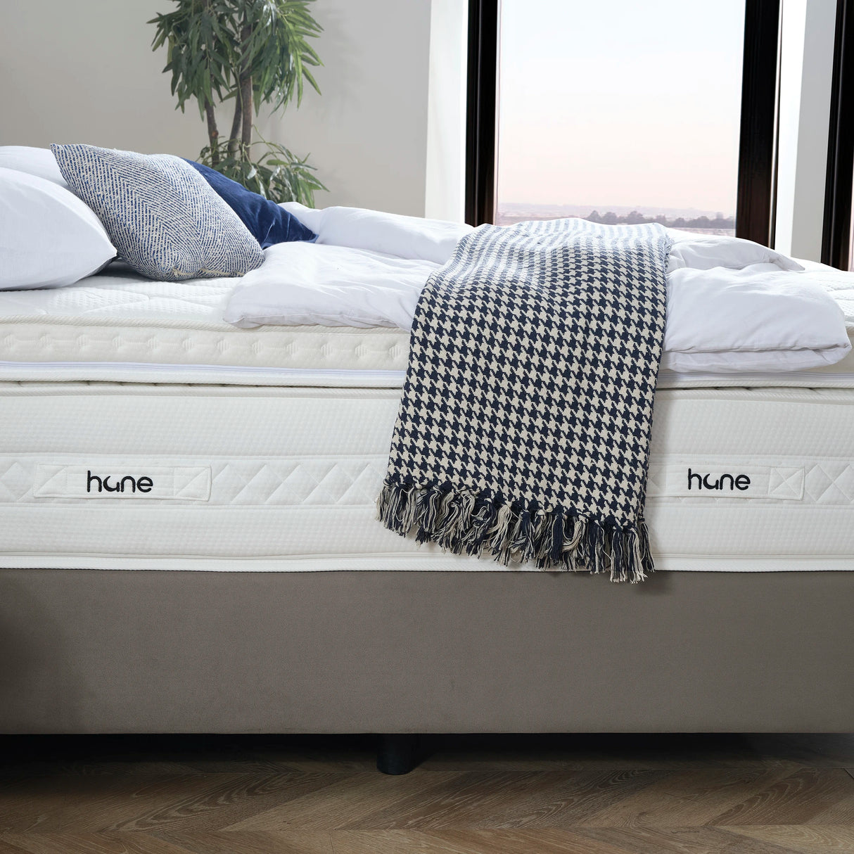 Bett mit Stauraum DUBAI