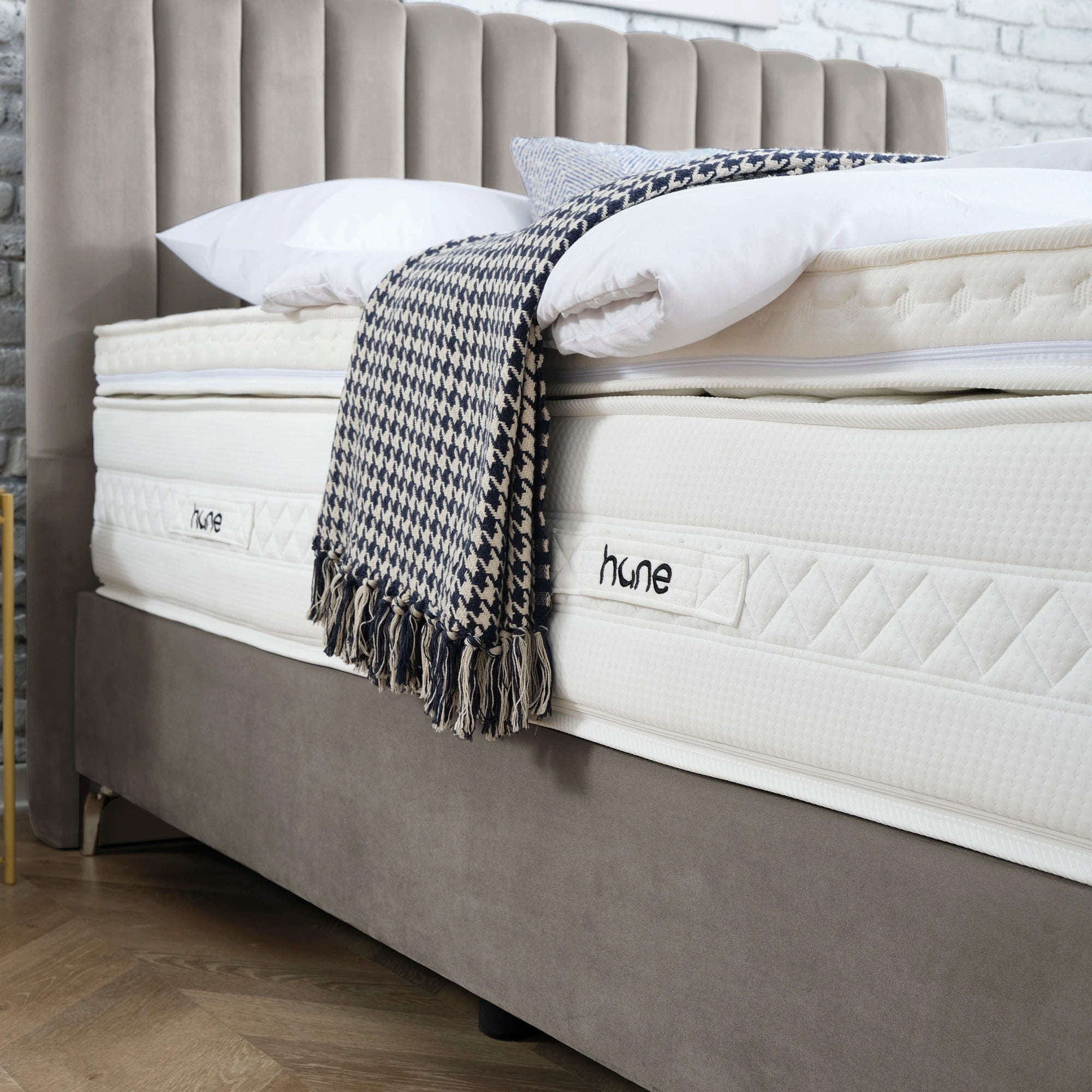 Posteľ s úložným priestorom DUBAI