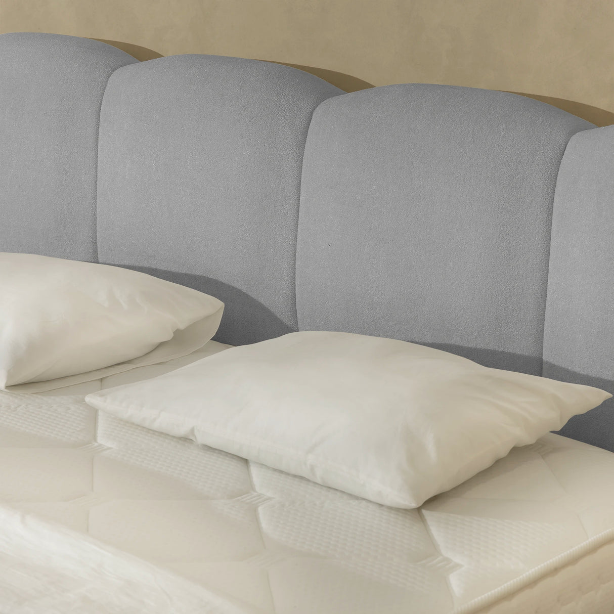 Bett mit Stauraum ELA