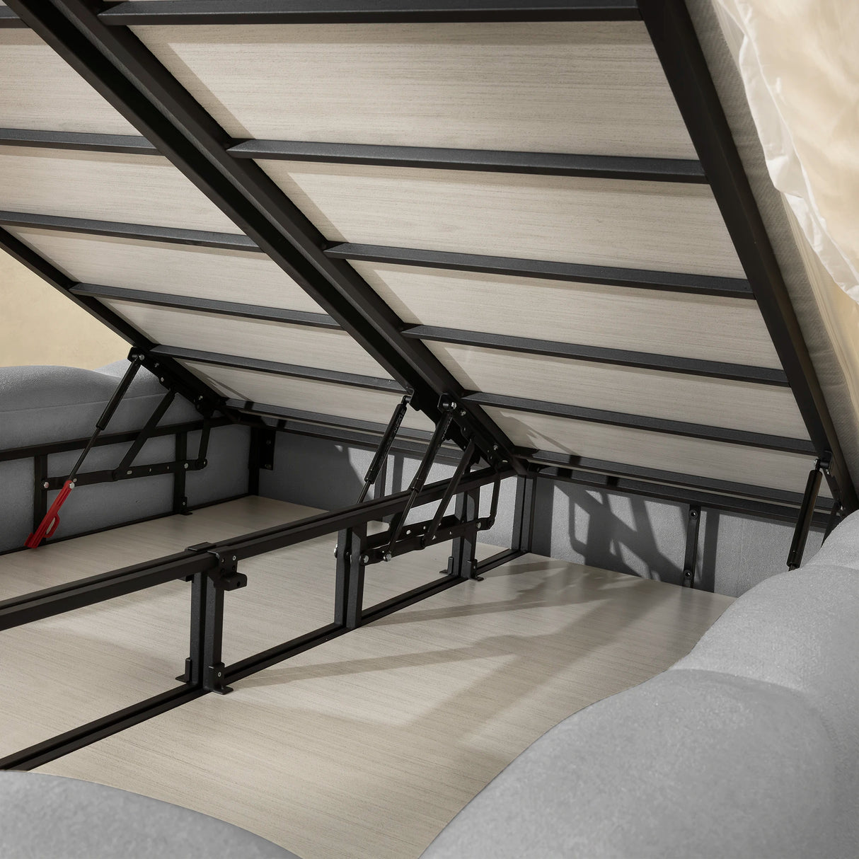 Bett mit Stauraum ELA