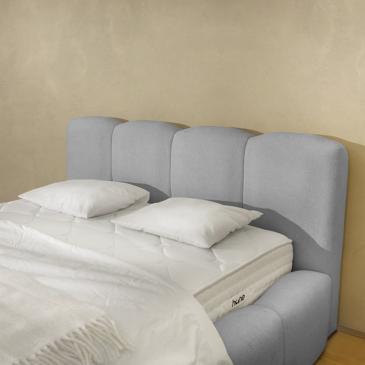 Bett mit Stauraum ELA