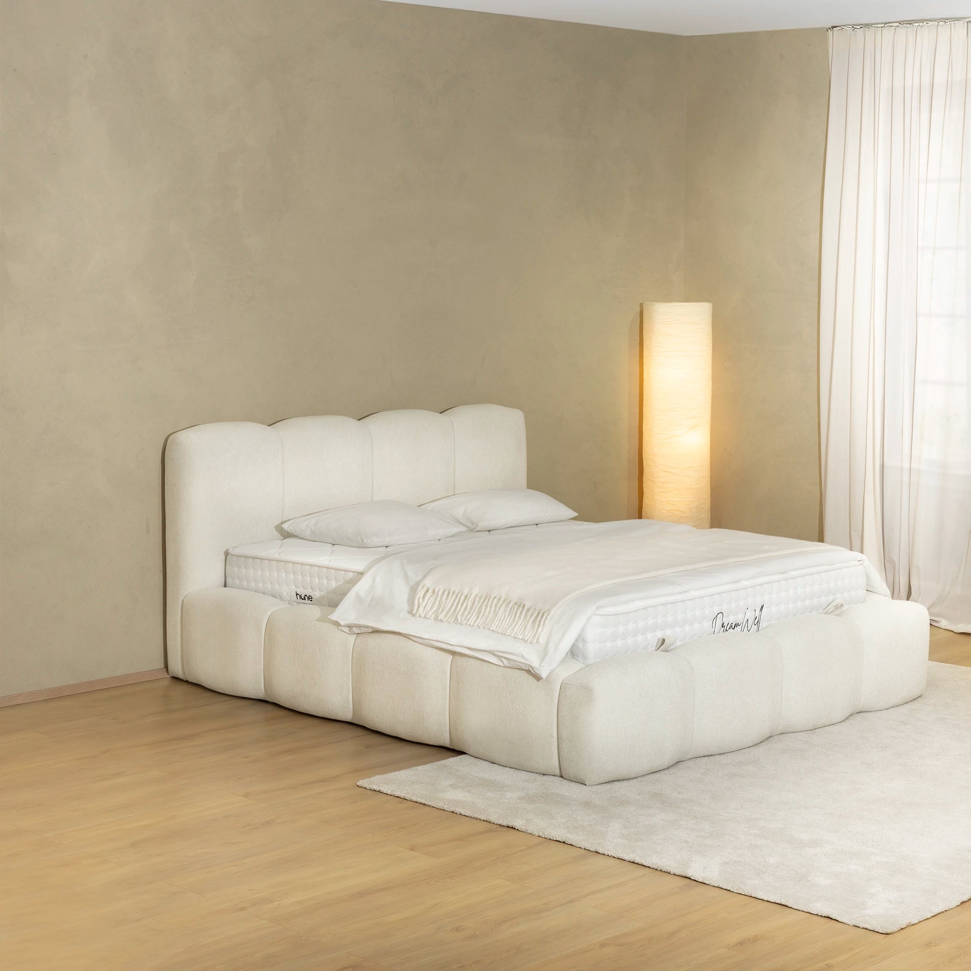 Bett mit Stauraum ELA