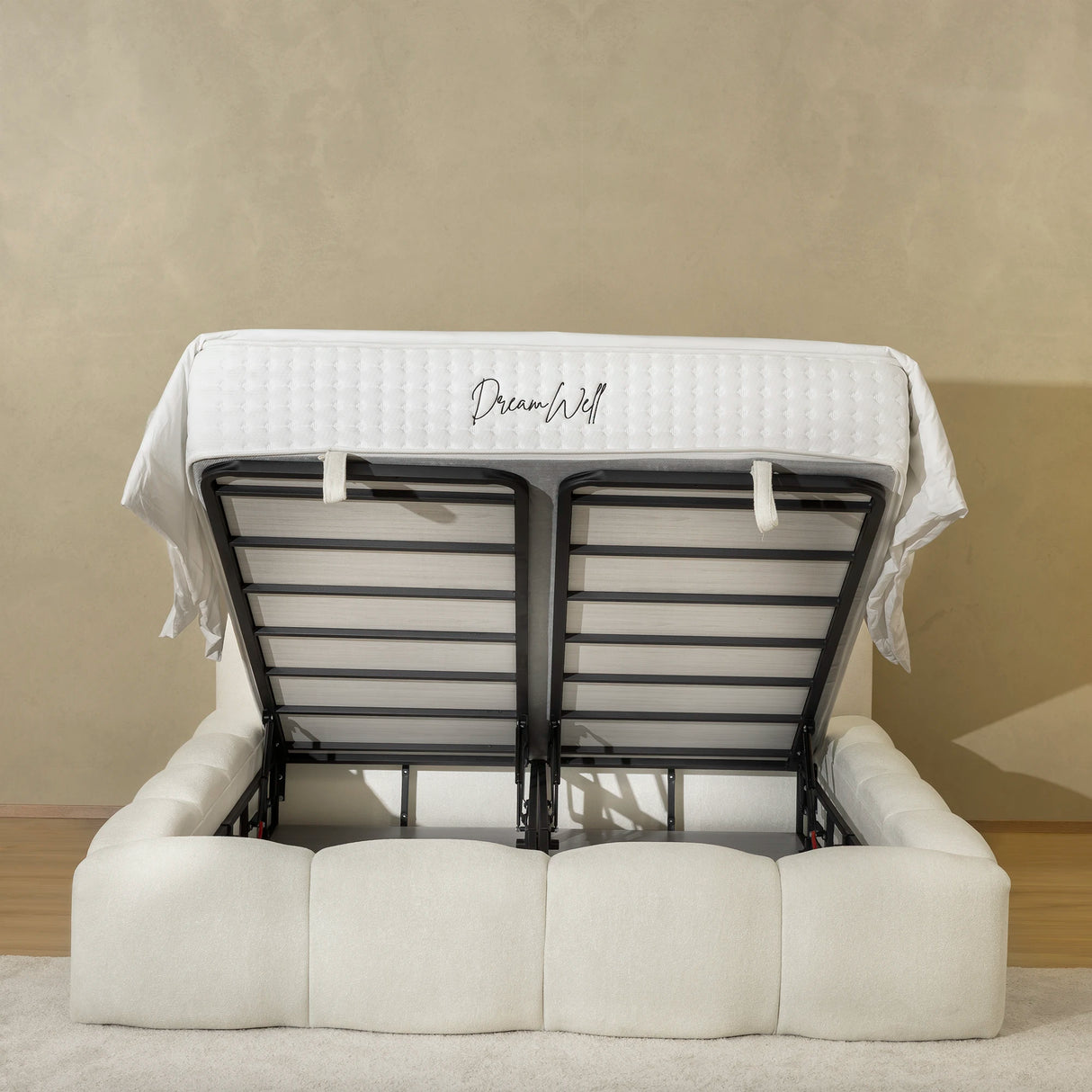 Bett mit Stauraum ELA