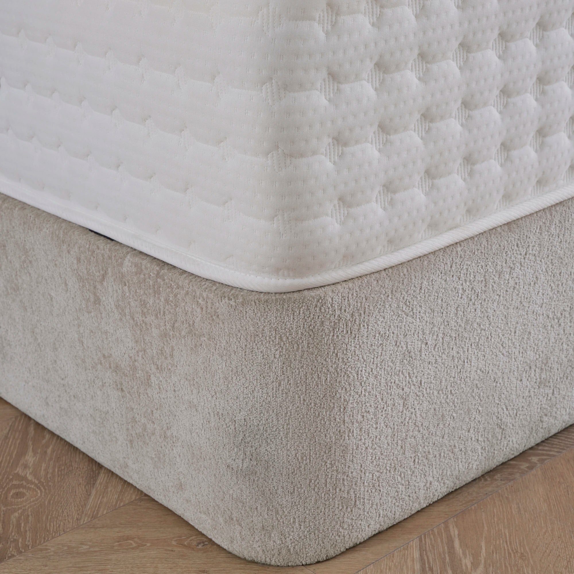 Designer Polsterbett mit Stauraum Lily