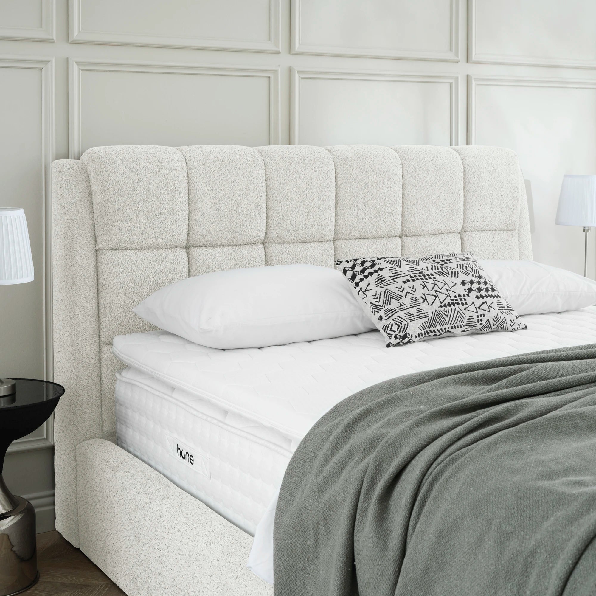 Designer Polsterbett mit Stauraum Mila