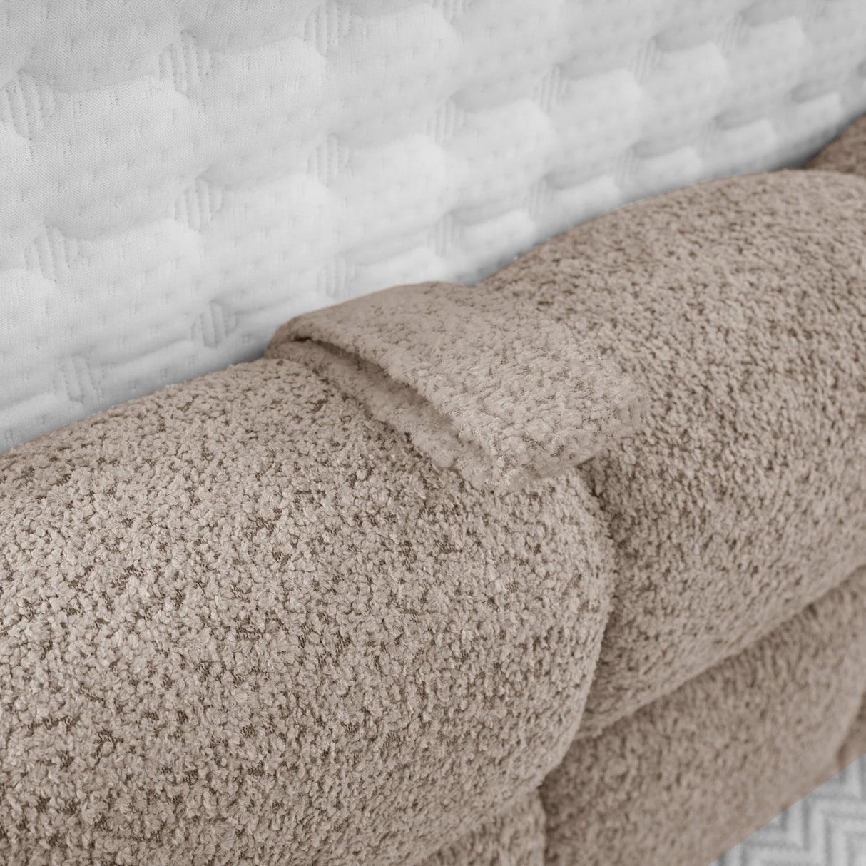 Posteľ s úložným priestorom MILA