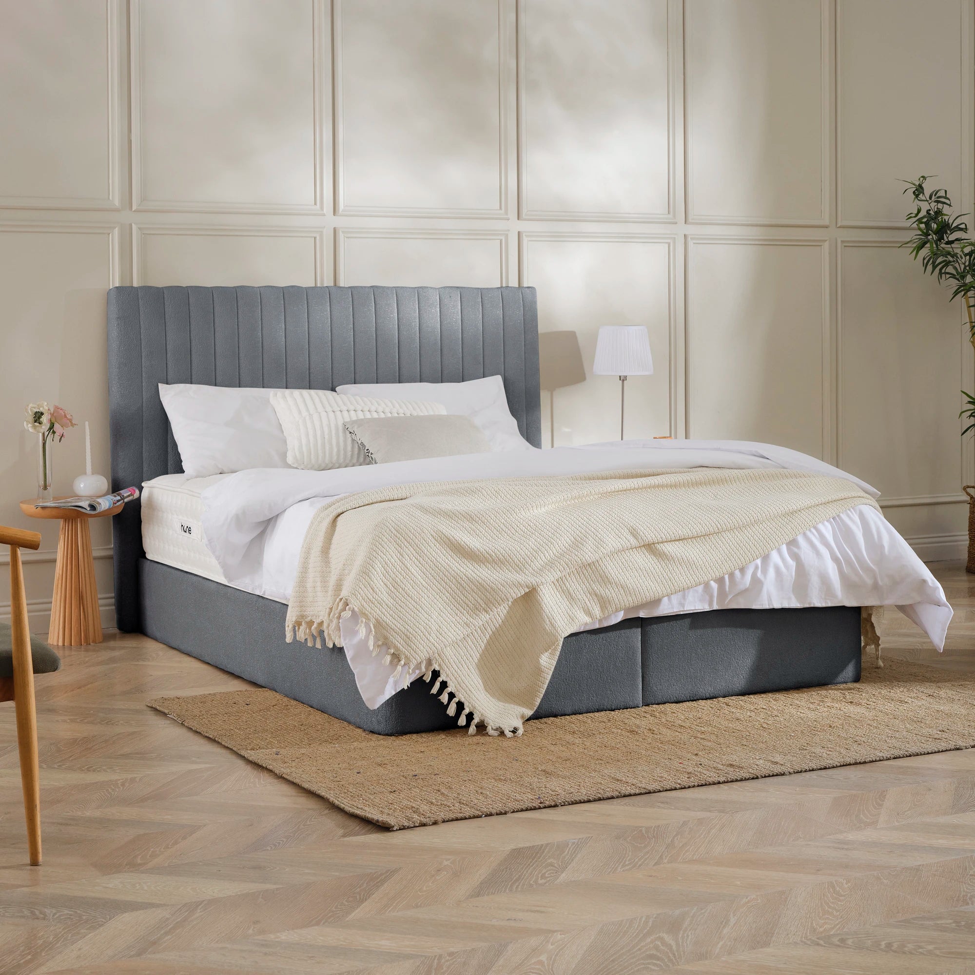 Designer Polsterbett mit Stauraum Mira