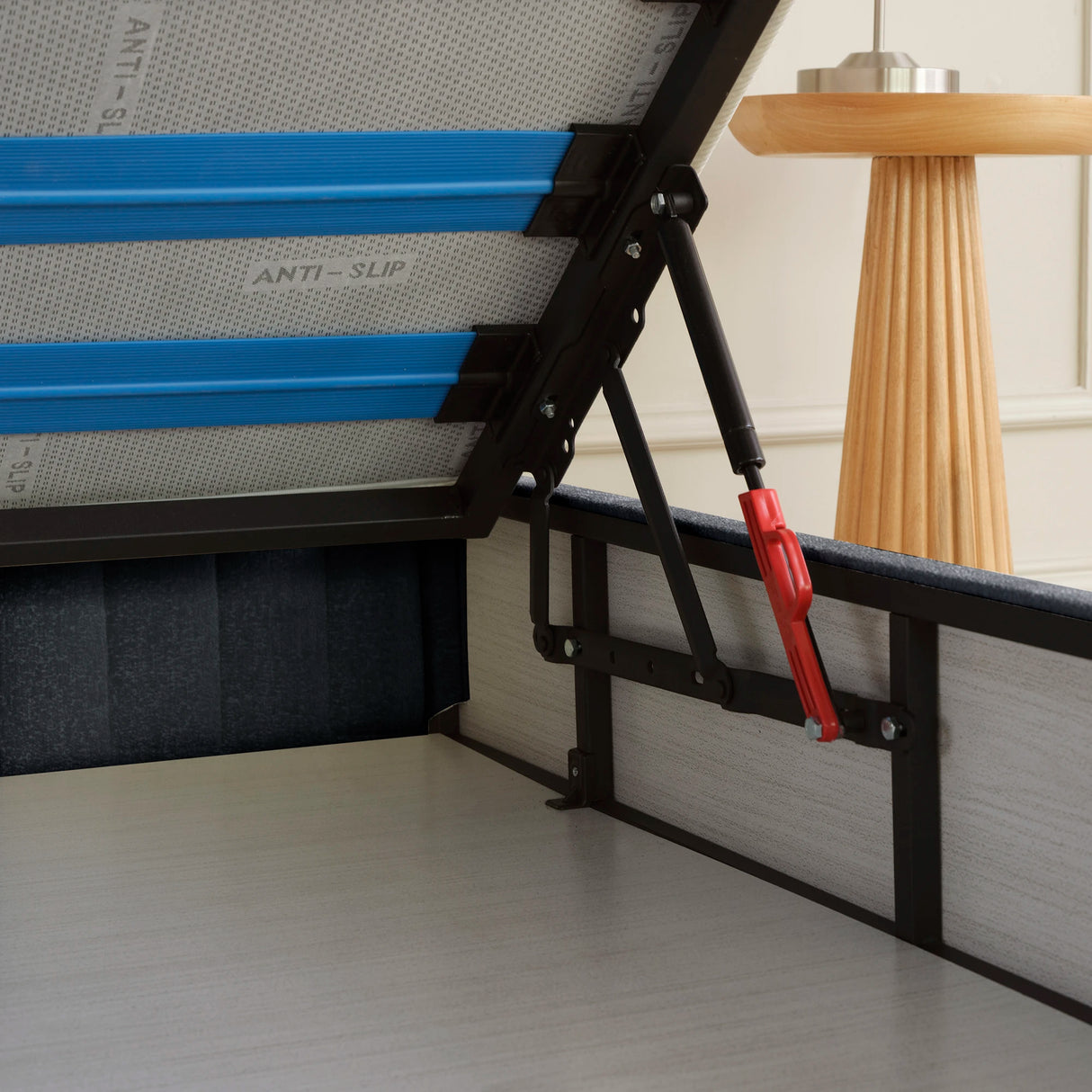 Bett mit Stauraum MIRA