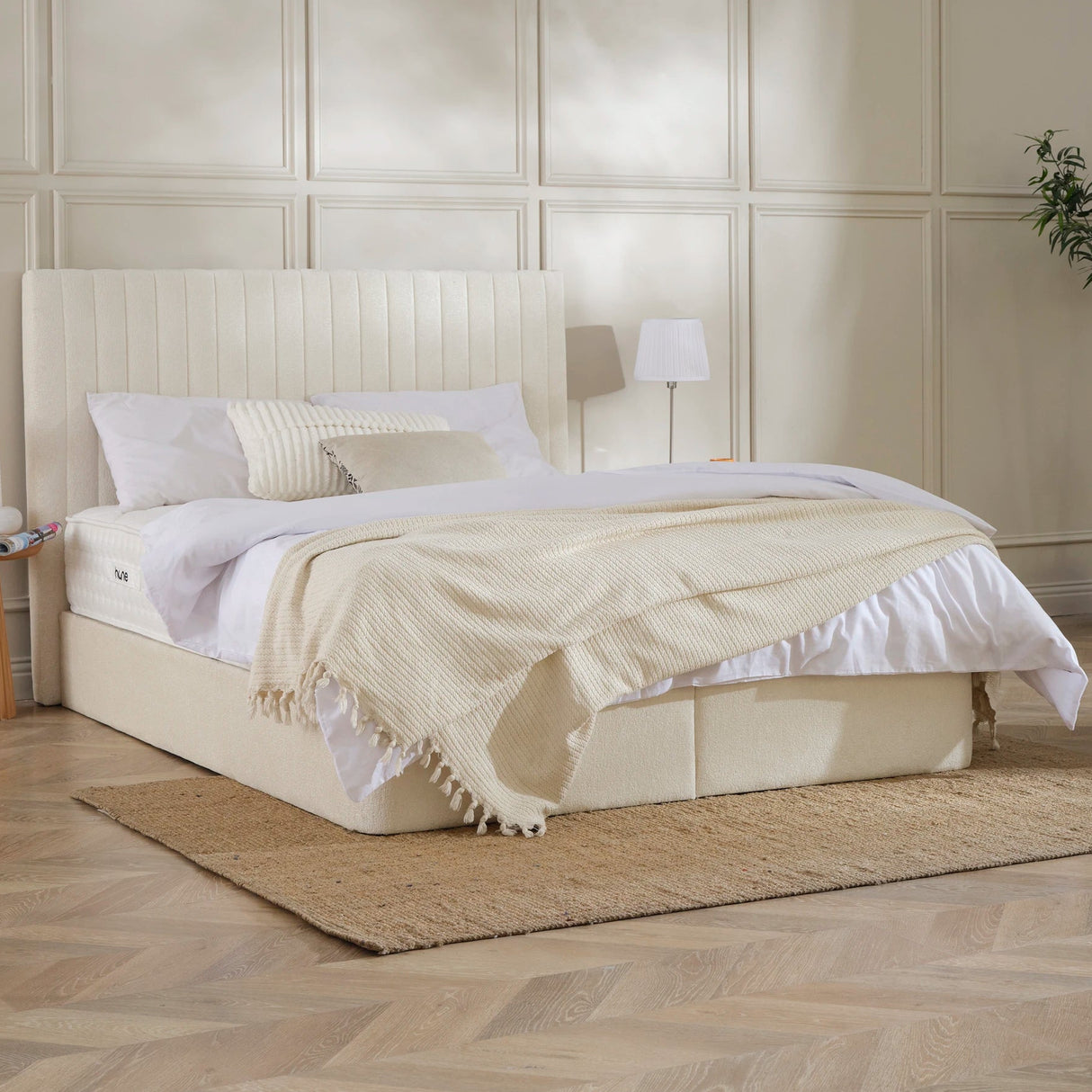 Bett mit Stauraum MIRA