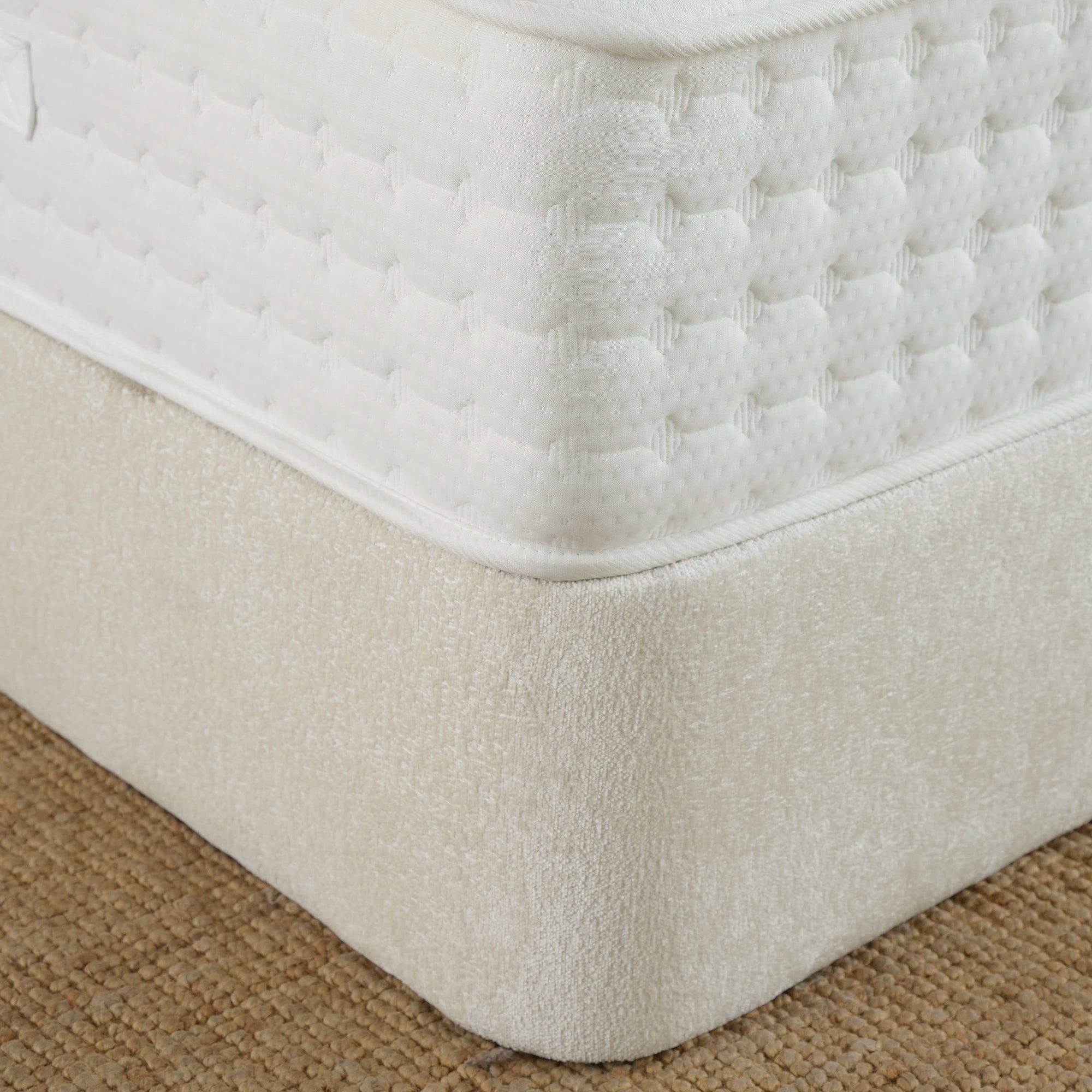 Designer Polsterbett mit Stauraum Mira