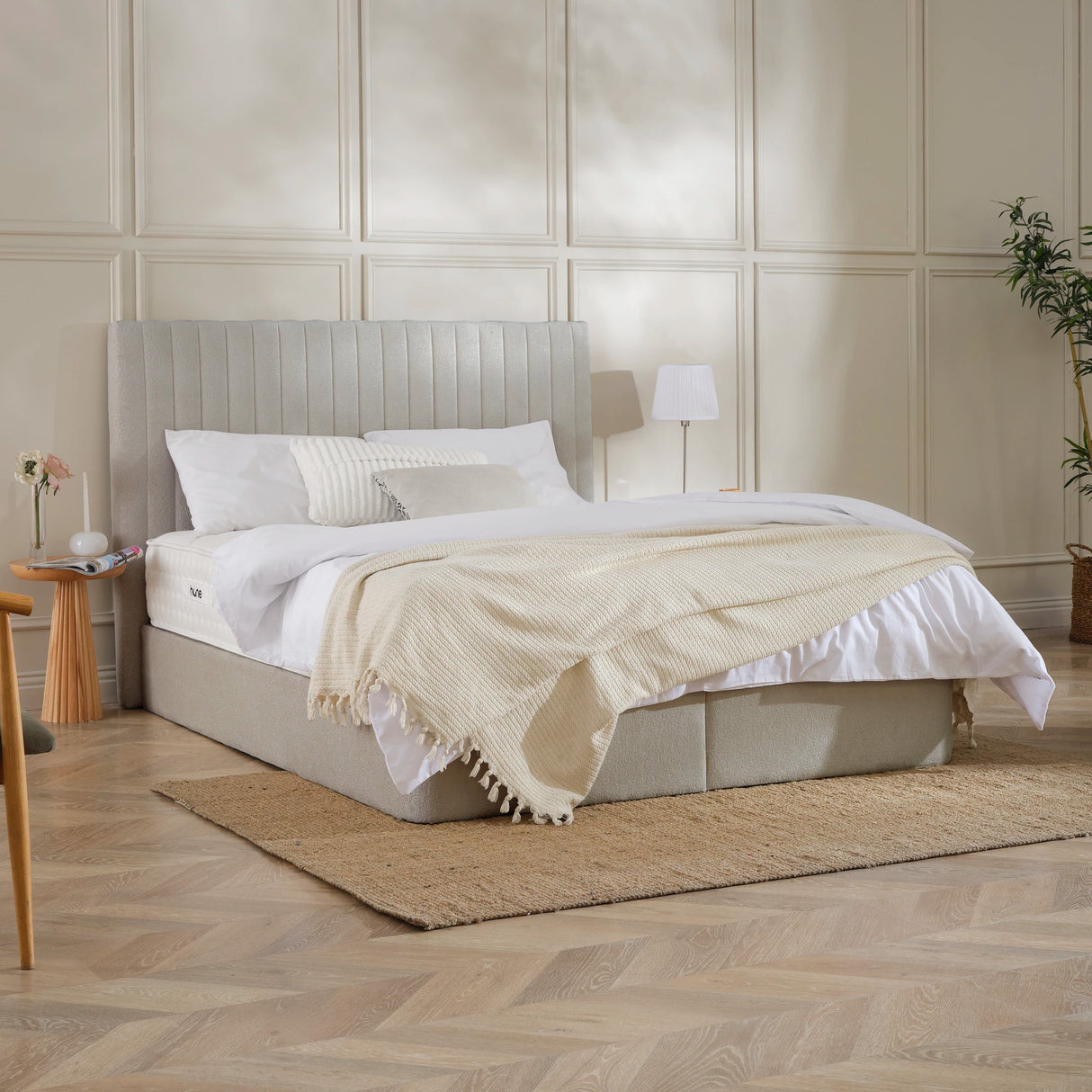 Bett mit Stauraum MIRA