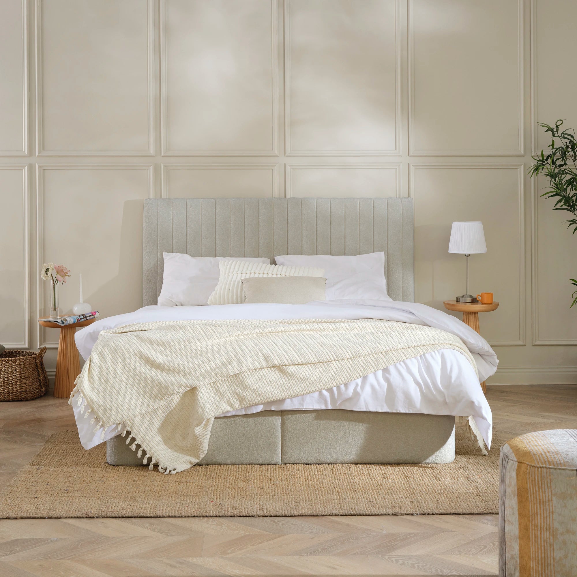 Designer Polsterbett mit Stauraum Mira