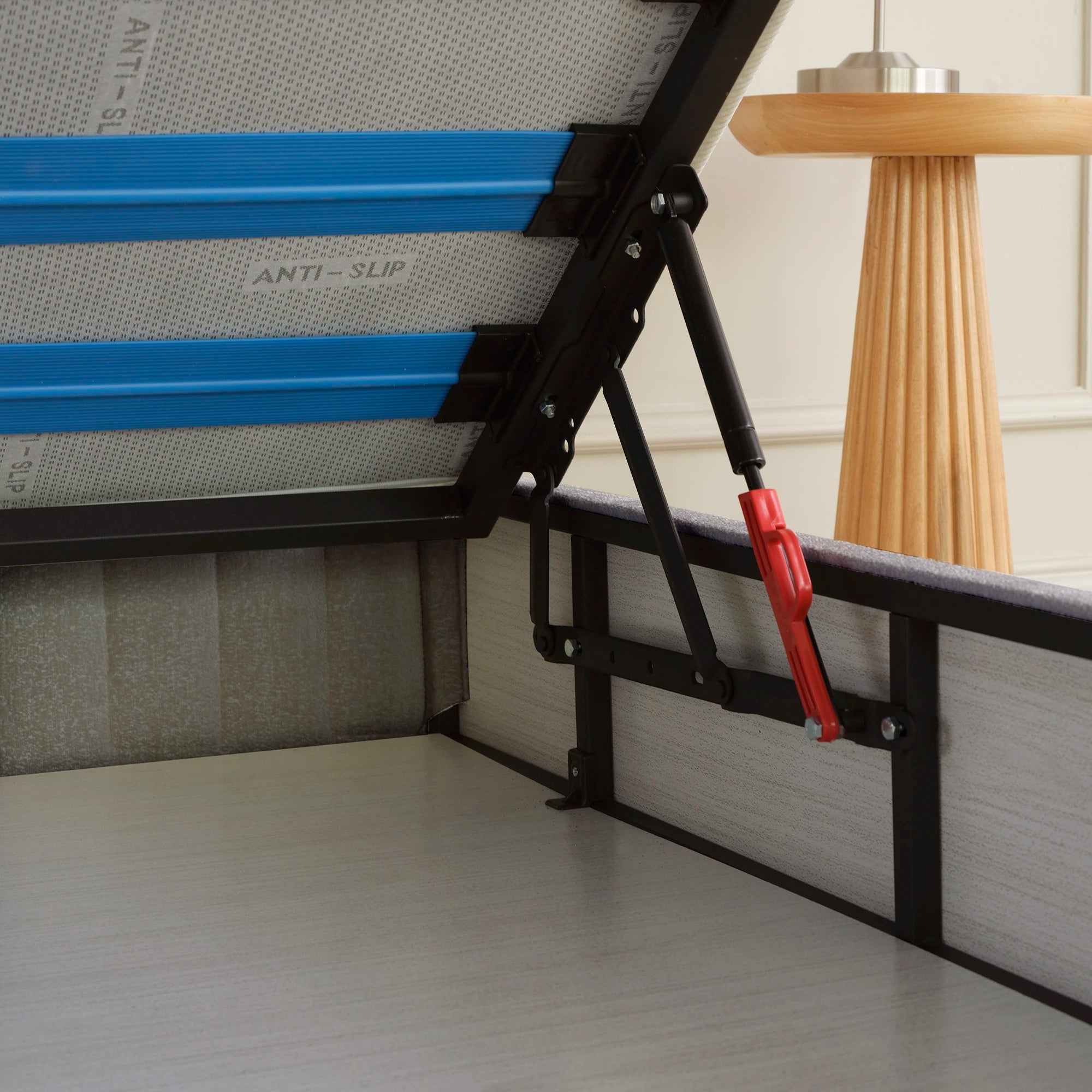 Bett mit Stauraum MIRA