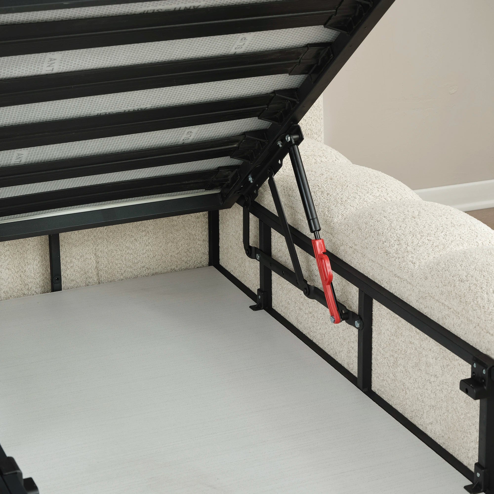 Bett mit Stauraum NORA