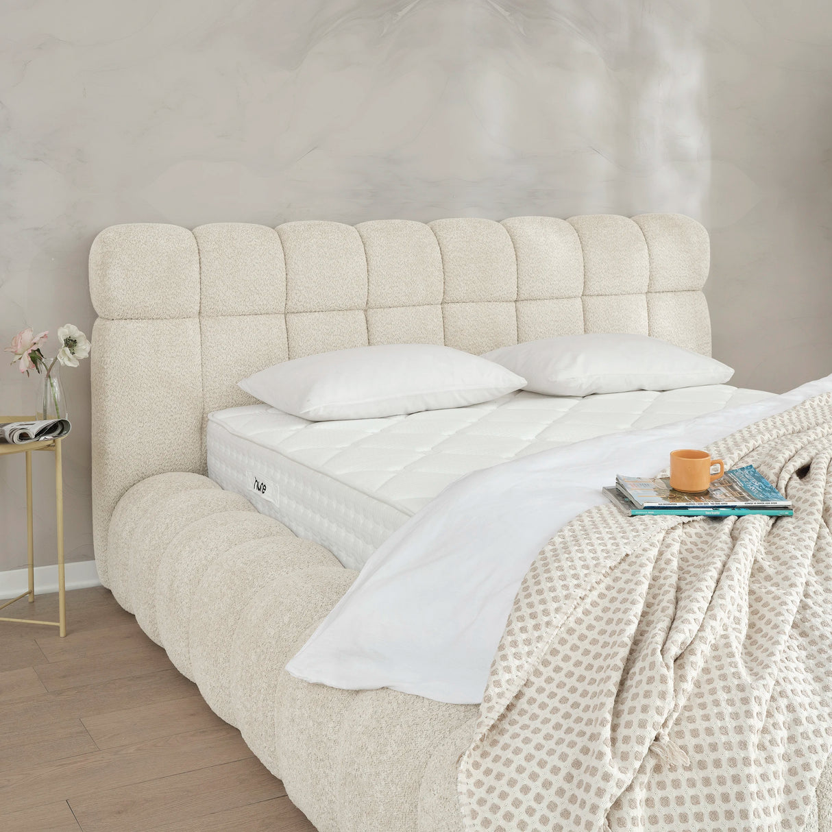 Bett mit Stauraum NORA