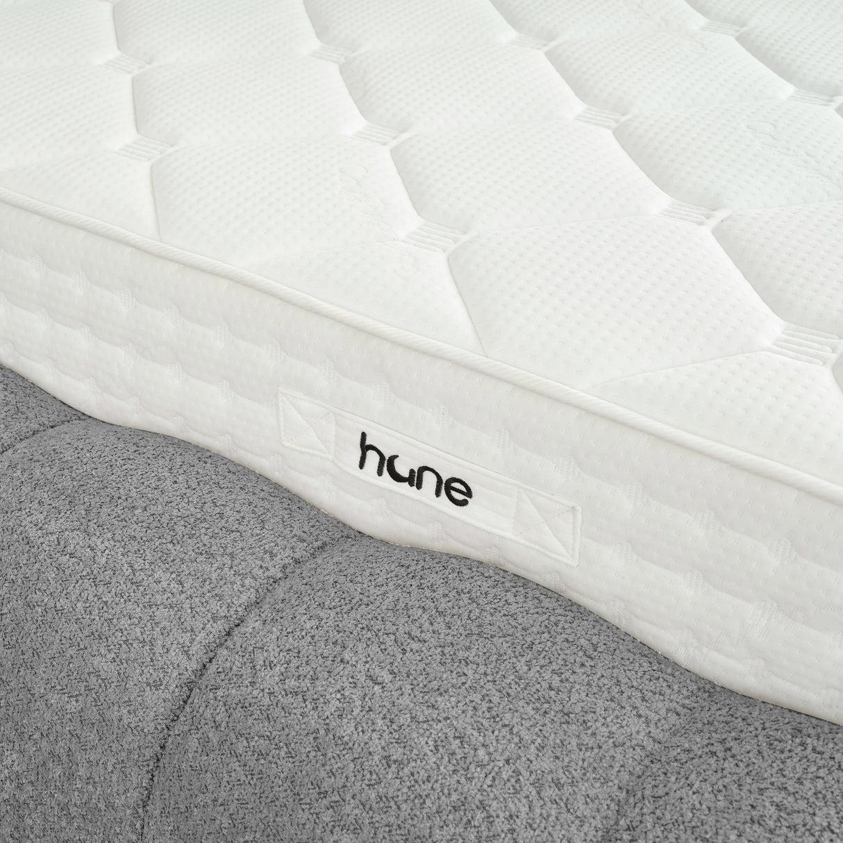 Bett mit Stauraum NORA