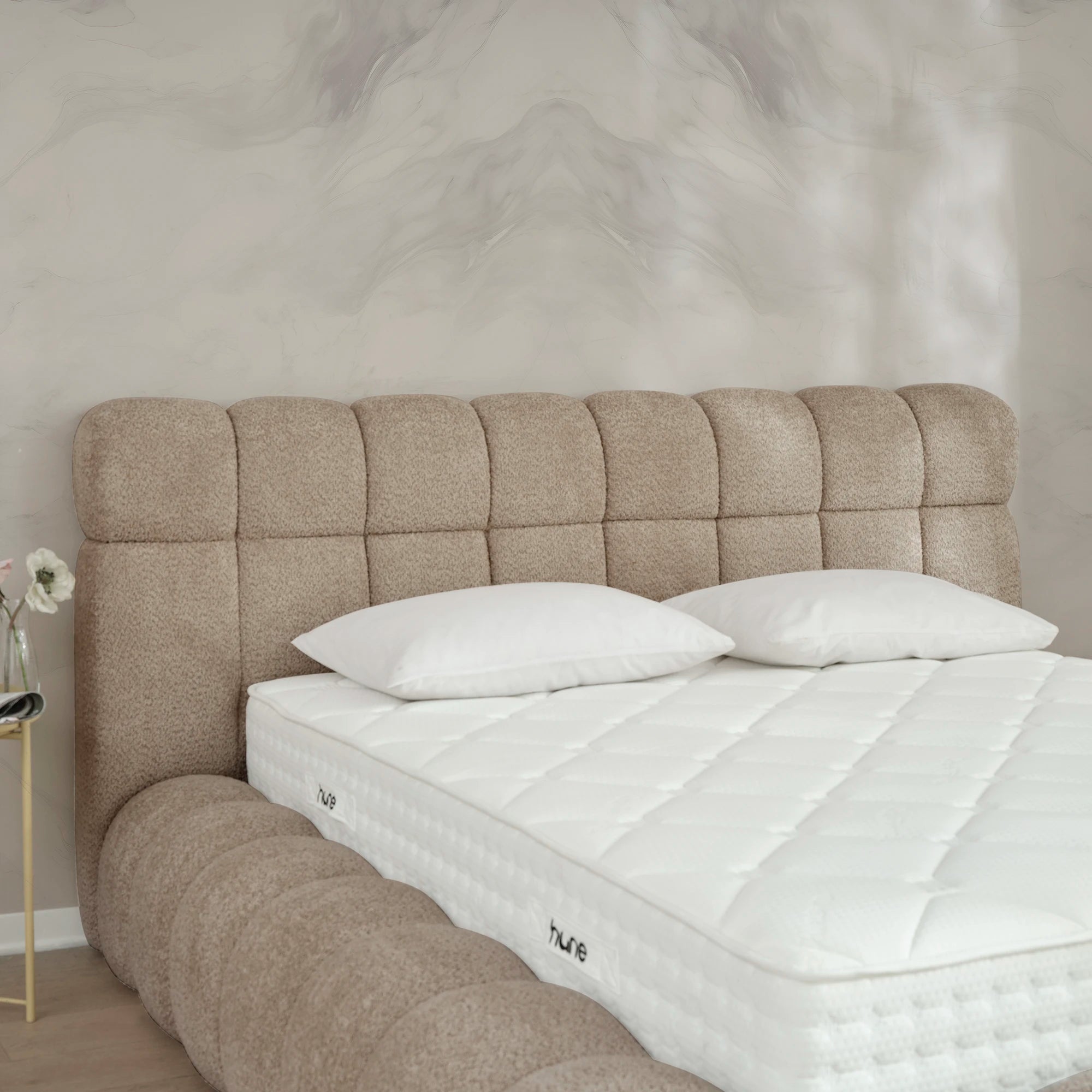 Designer Polsterbett mit Stauraum Nora