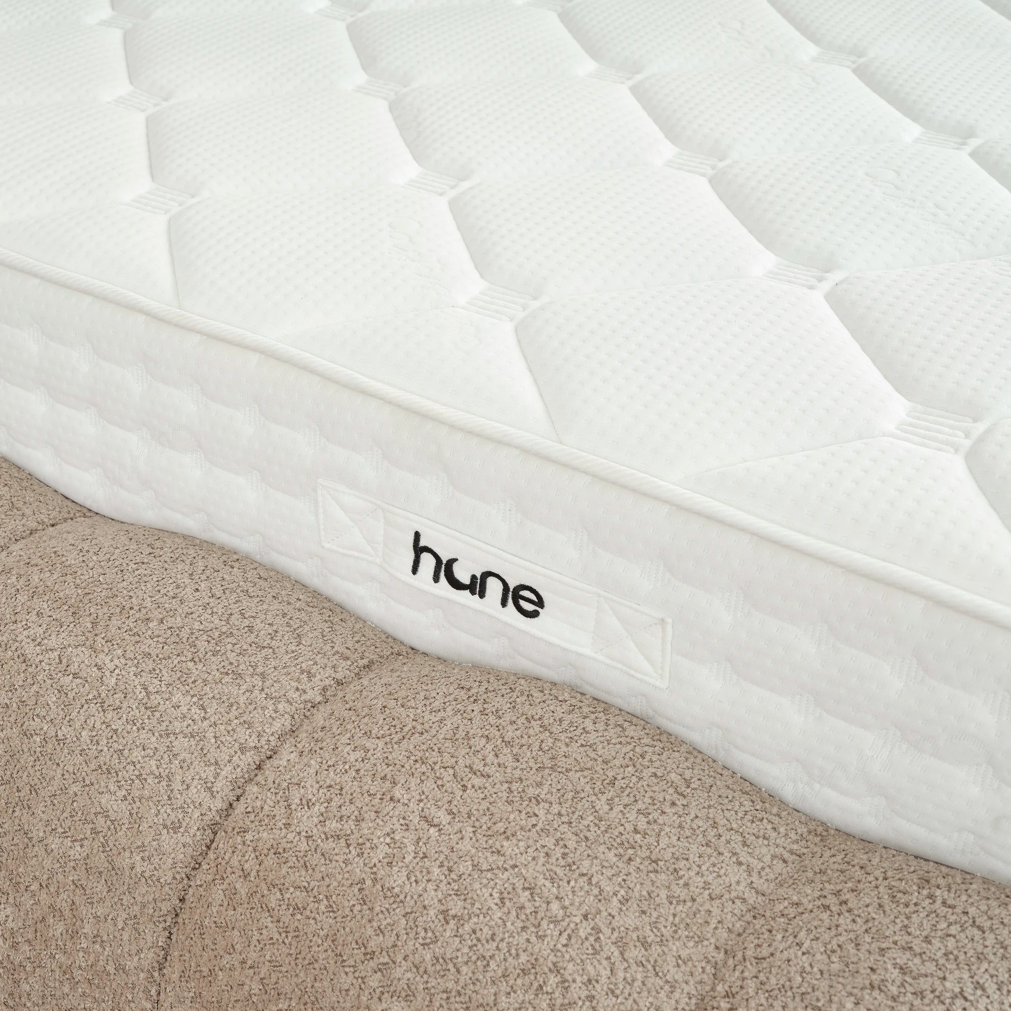 Bett mit Stauraum NORA