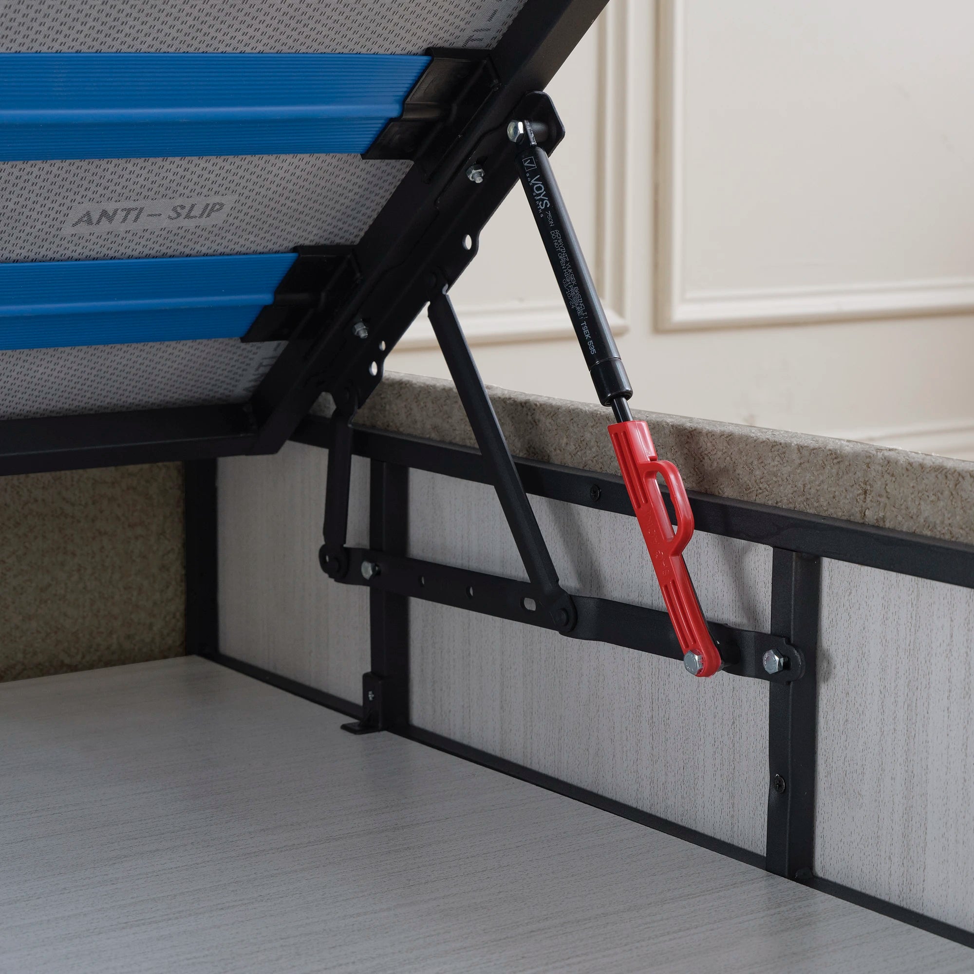 Posteľ s úložným priestorom OTTO