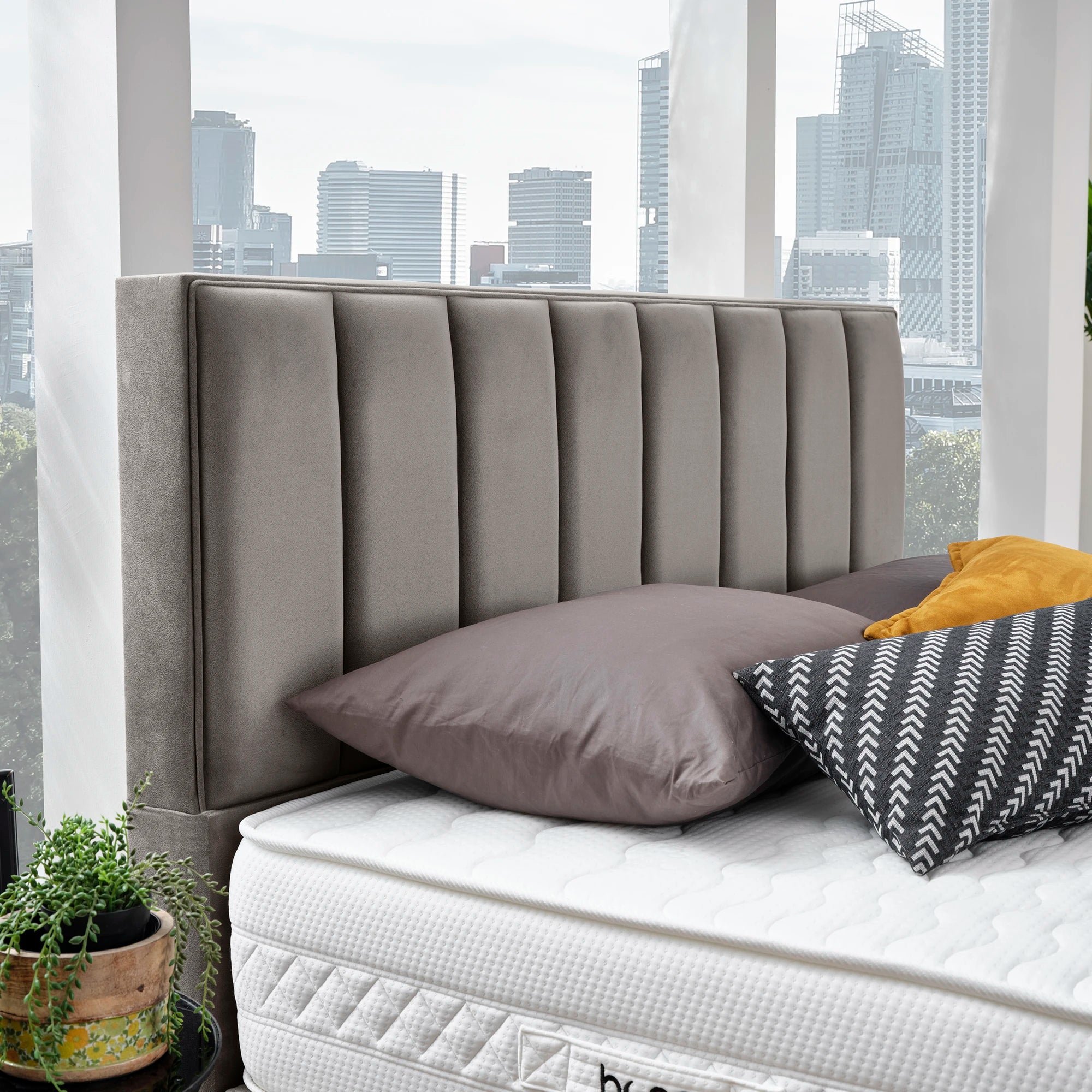 Posteľ s úložným priestorom PARÍŽ