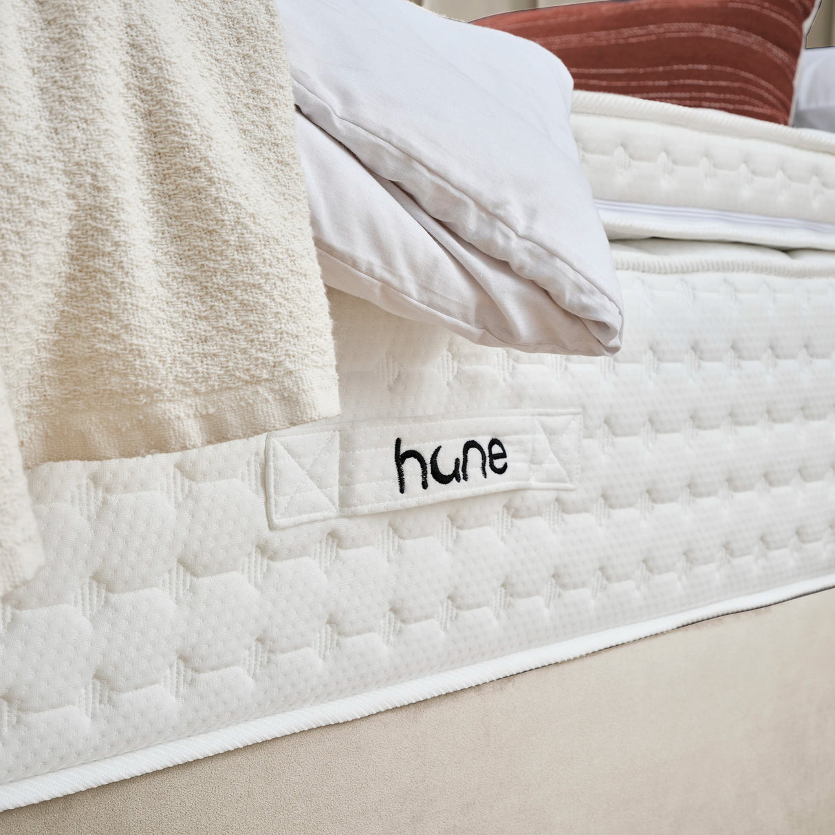 Bett mit Stauraum PASSION