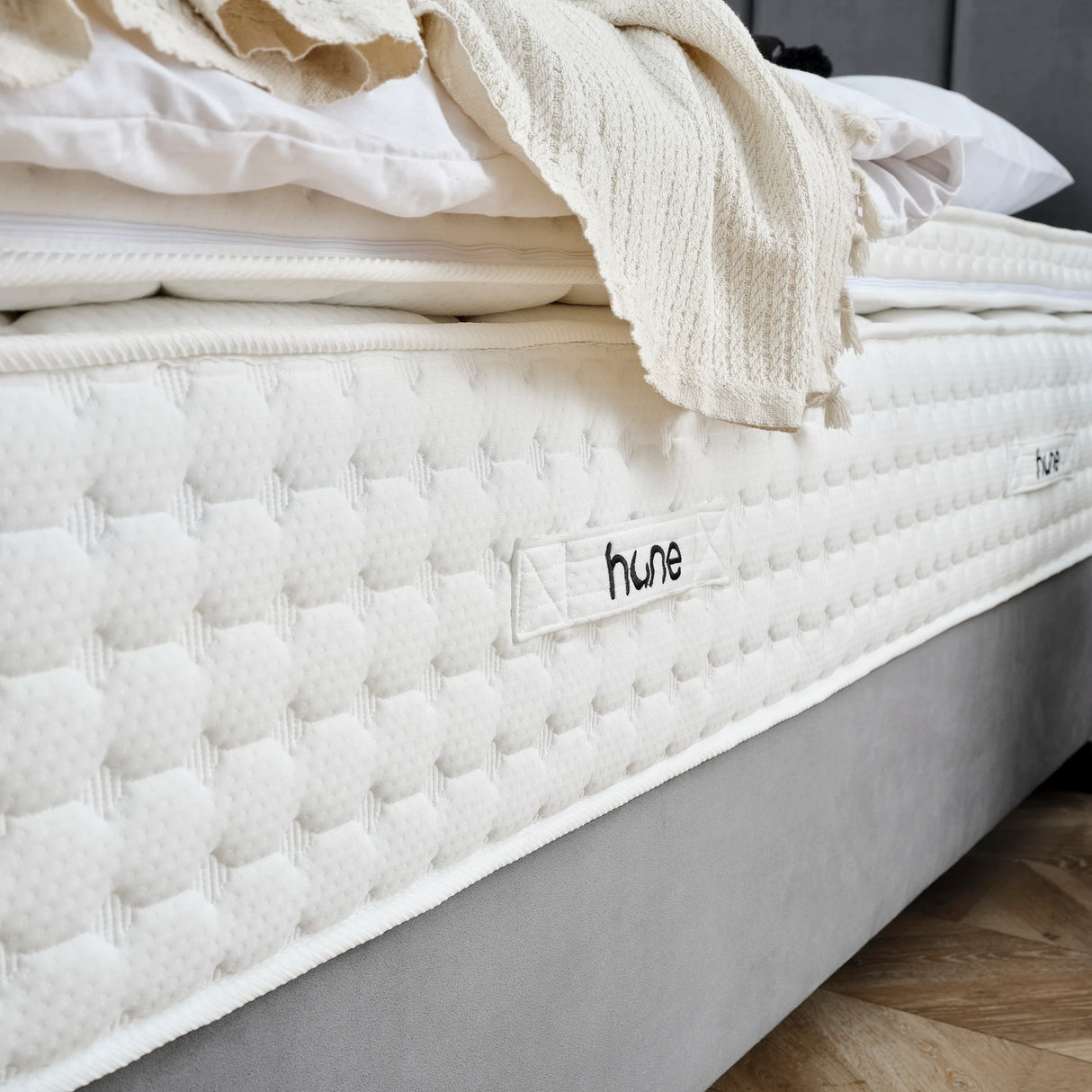 Bett mit Stauraum PASSION