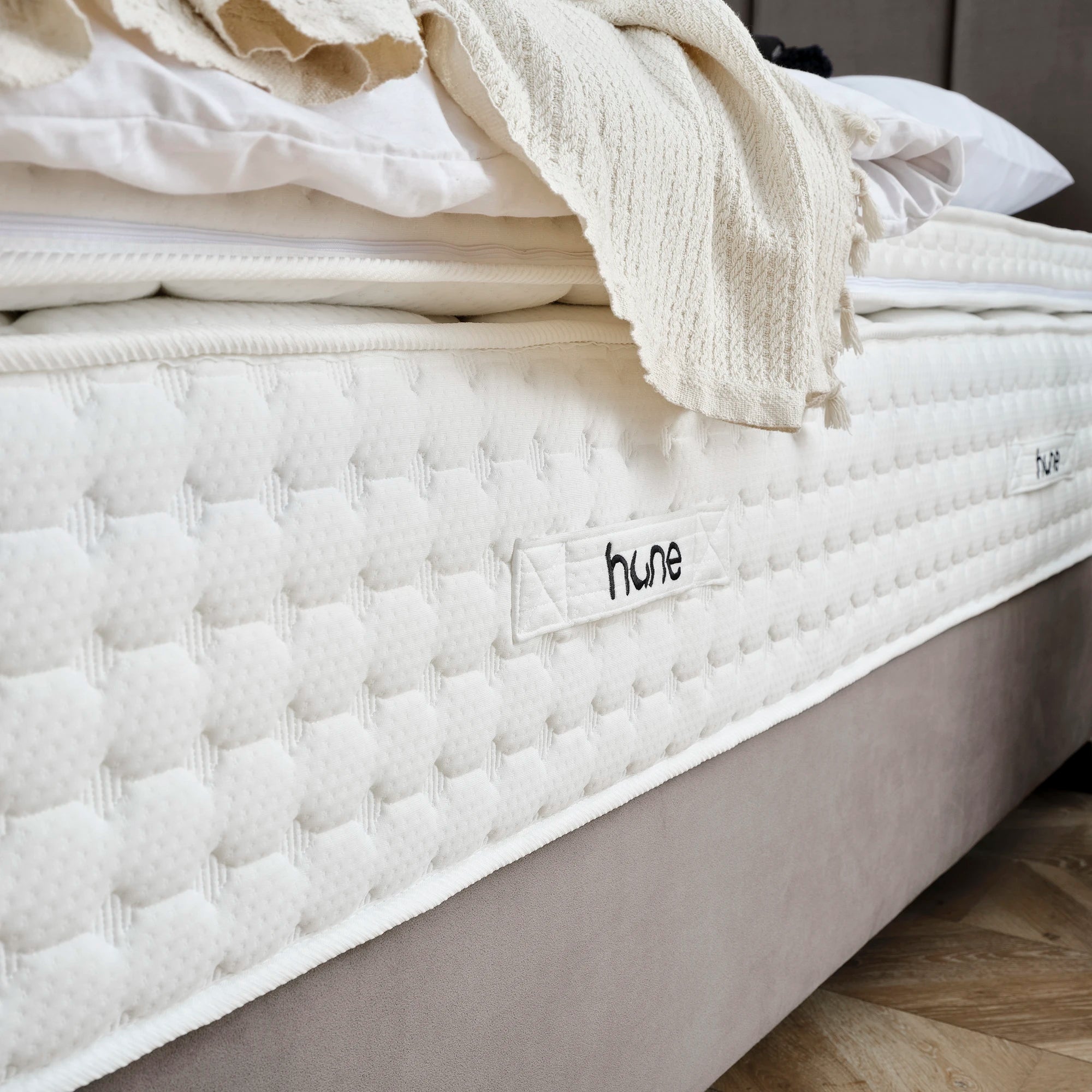 Bett mit Stauraum PASSION