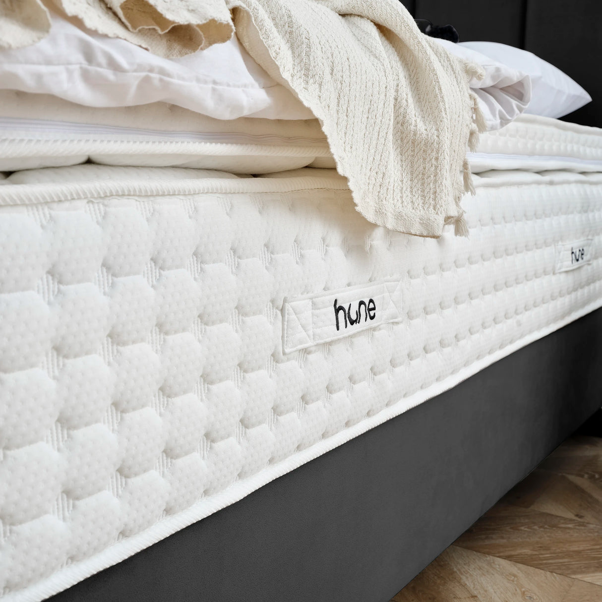 Bett mit Stauraum PASSION