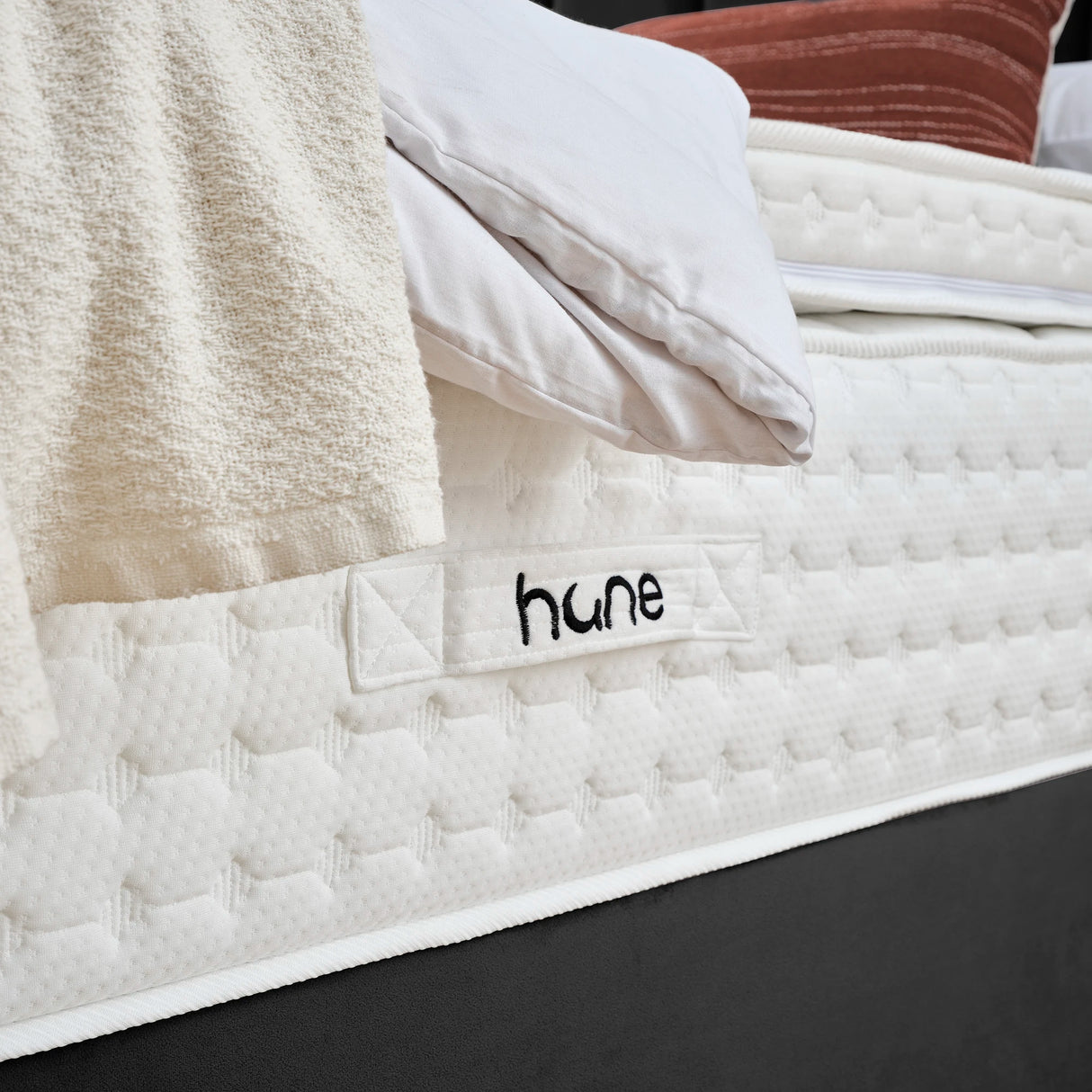 Bett mit Stauraum PASSION