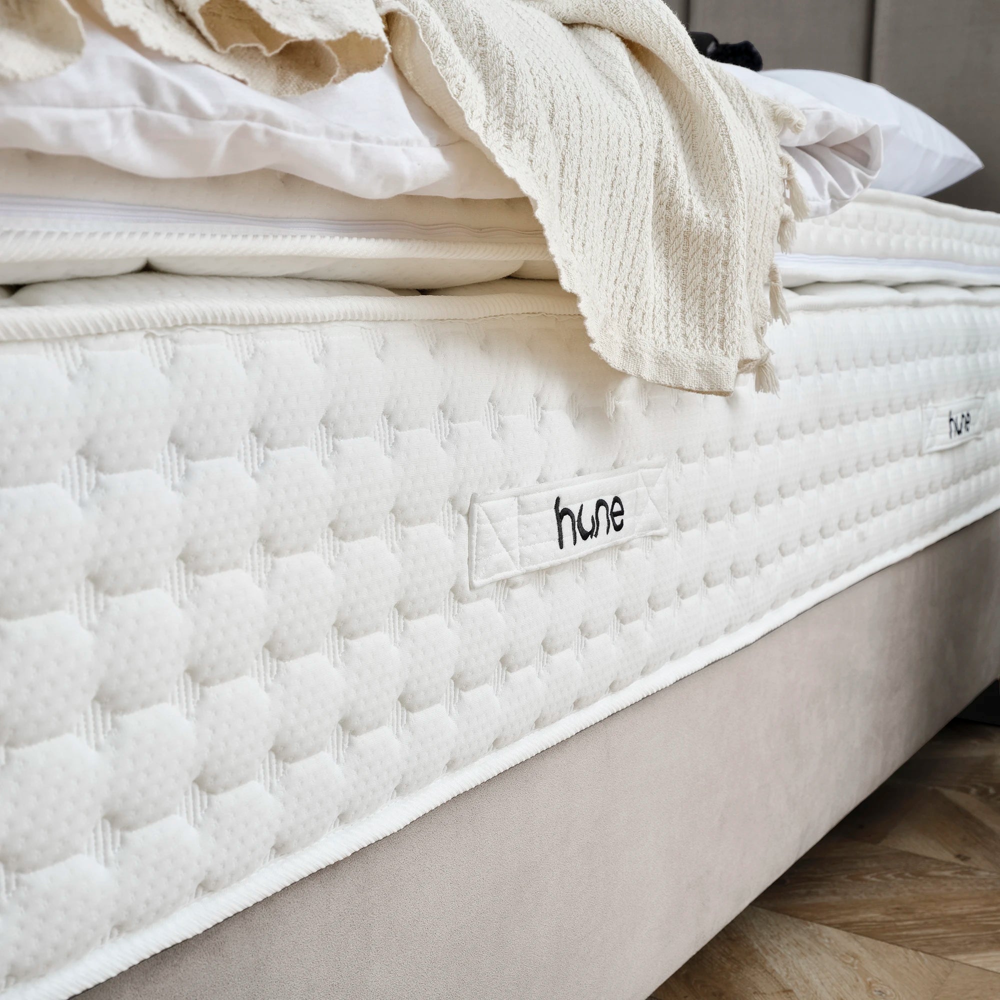 Bett mit Stauraum PASSION