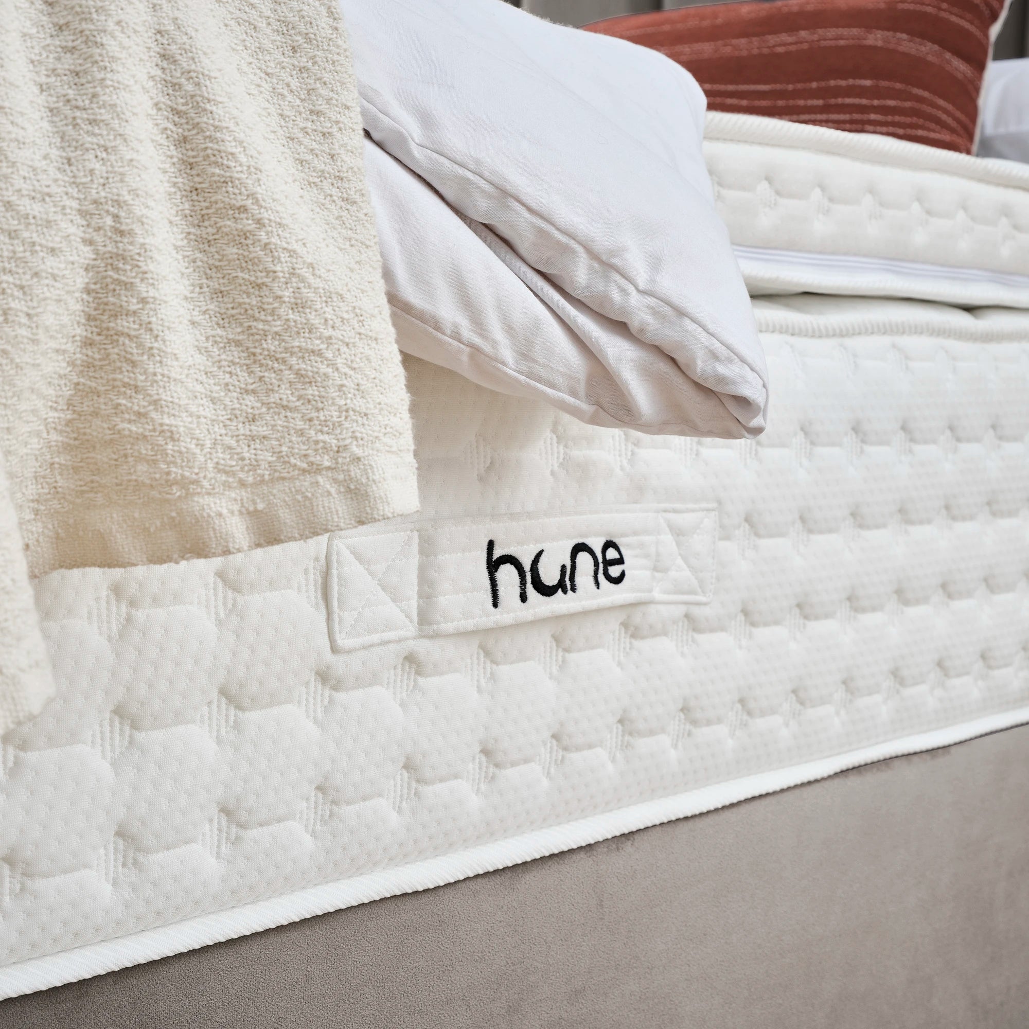 Bett mit Stauraum PASSION