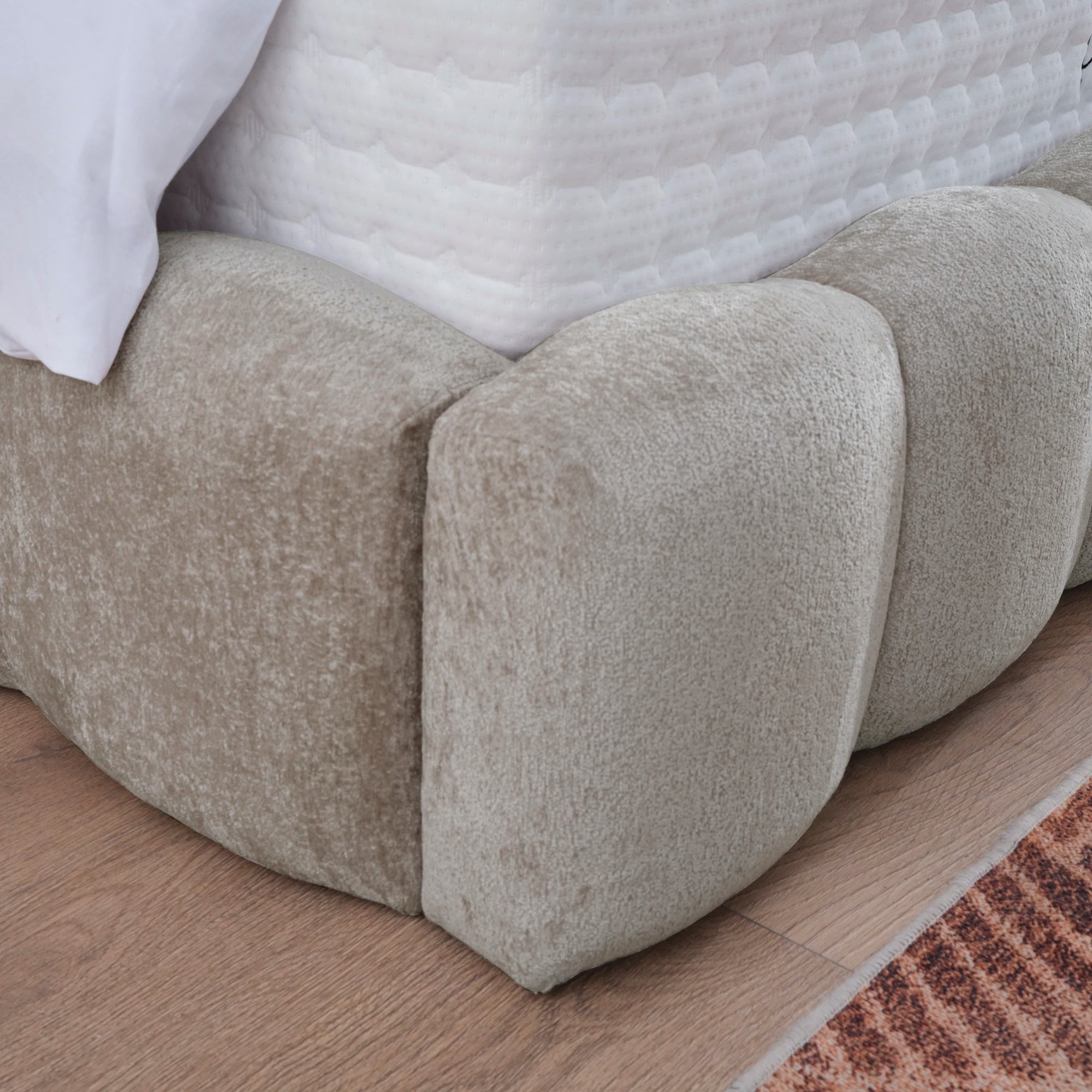 Designer Polsterbett mit Stauraum Teddy