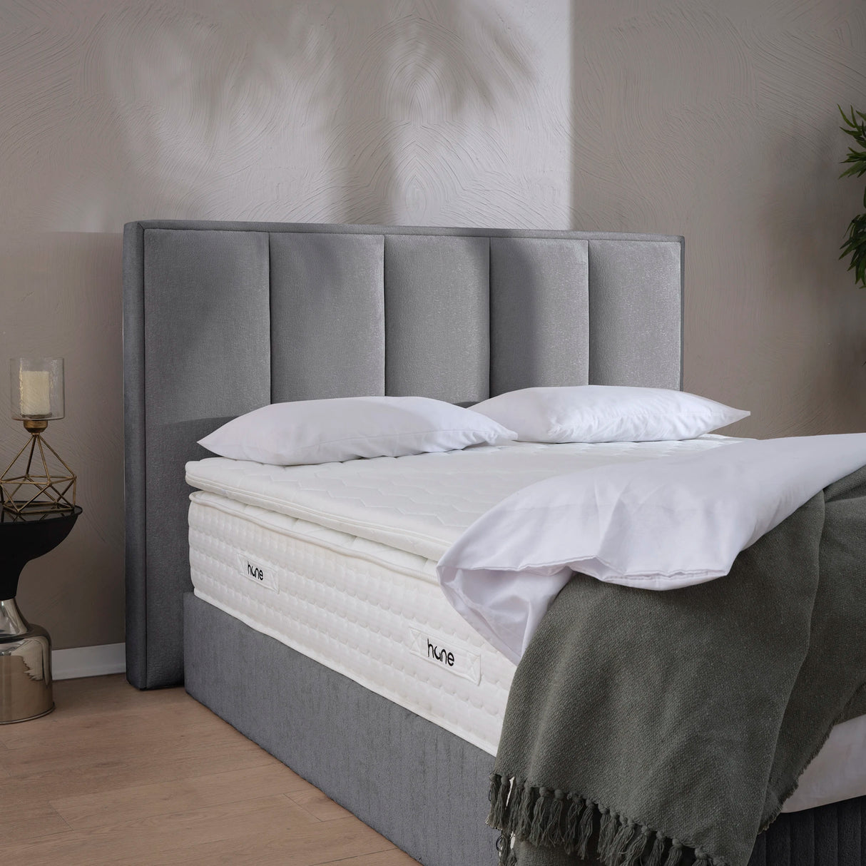 Bett mit Stauraum THEO