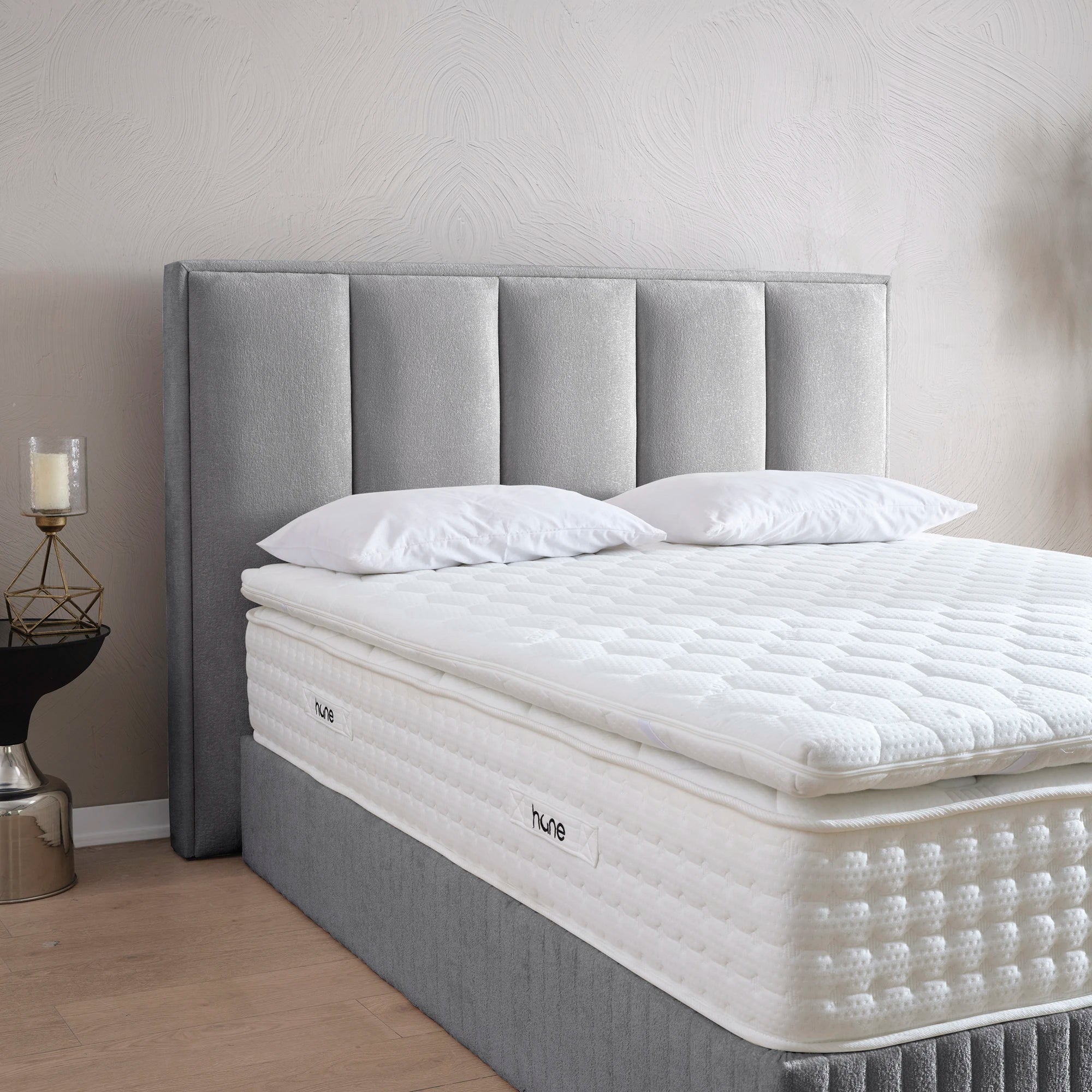 Designer Polsterbett mit Stauraum Theo