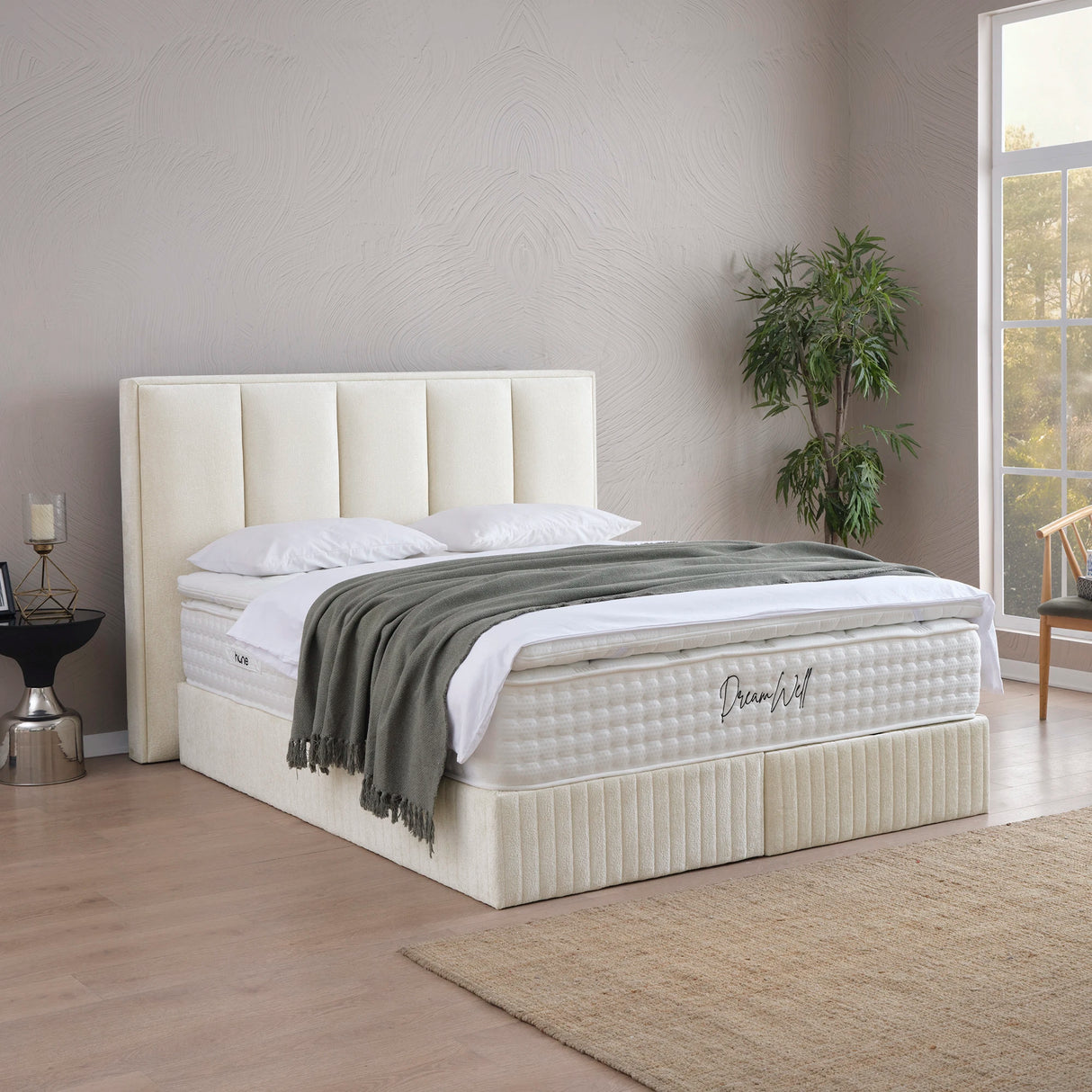 Bett mit Stauraum THEO