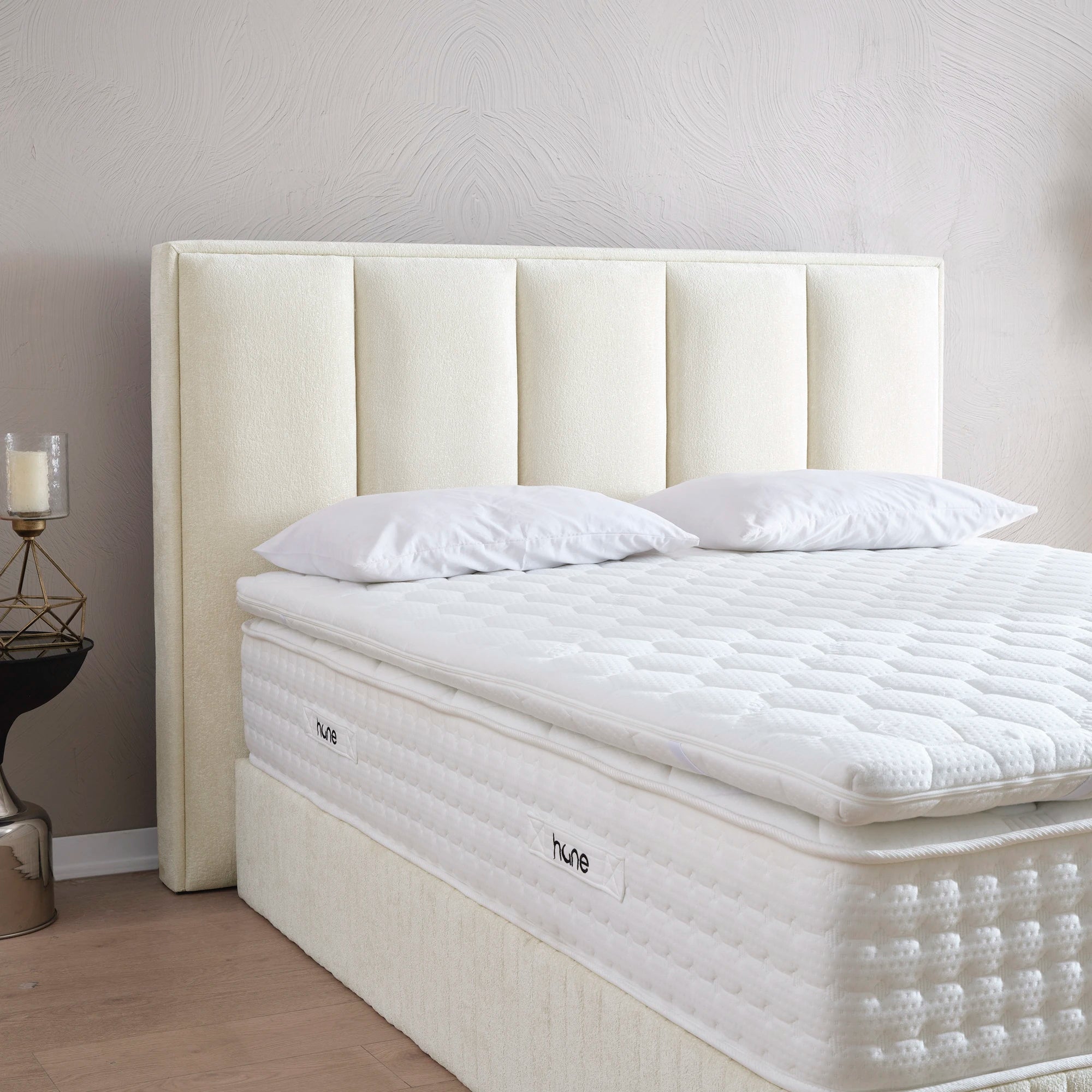 Designer Polsterbett mit Stauraum Theo